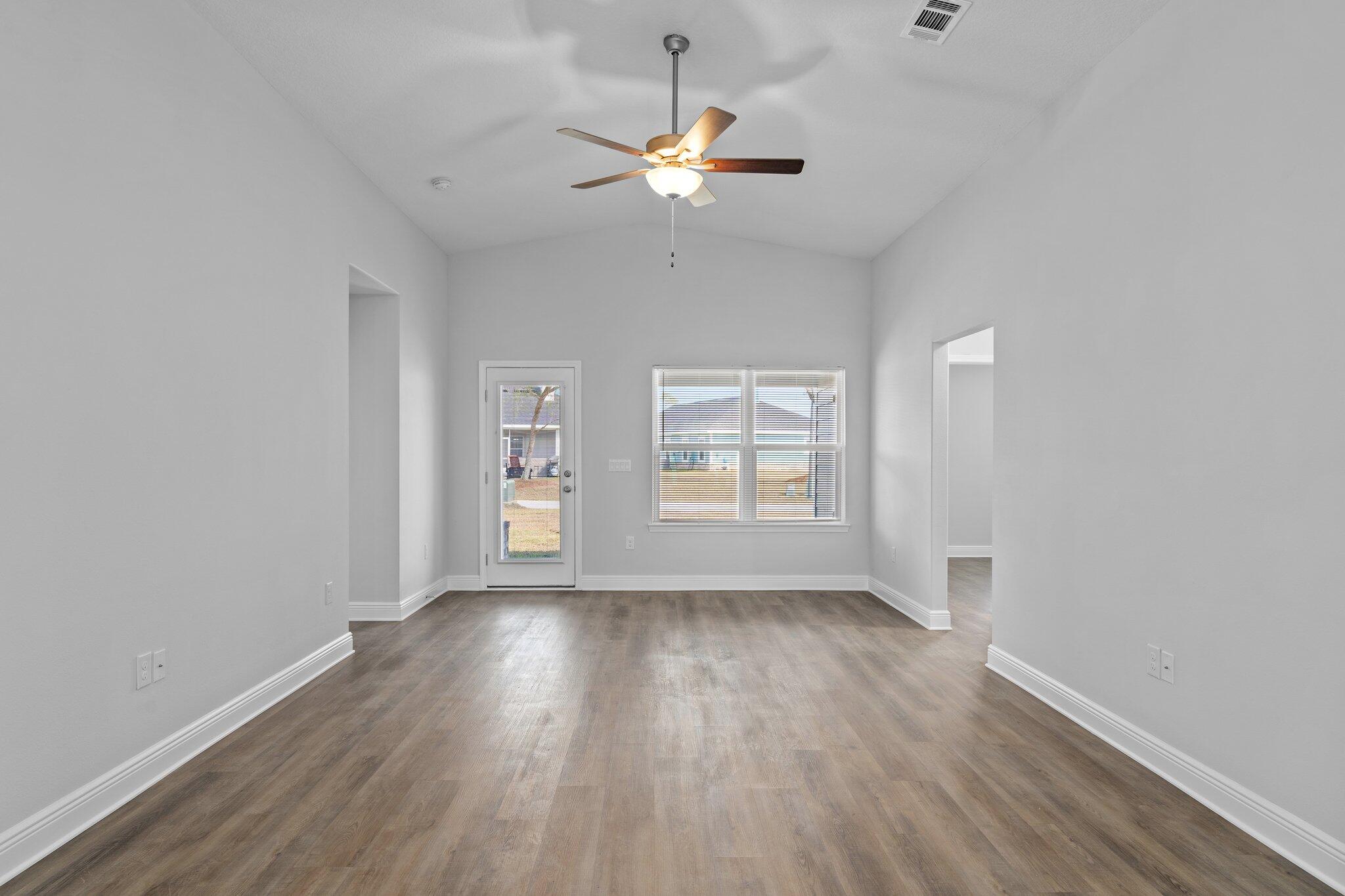 RIVERWALK PH I - Residential Lease