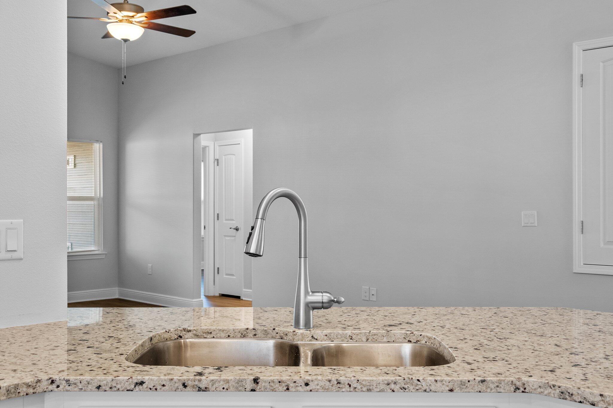 RIVERWALK PH I - Residential Lease