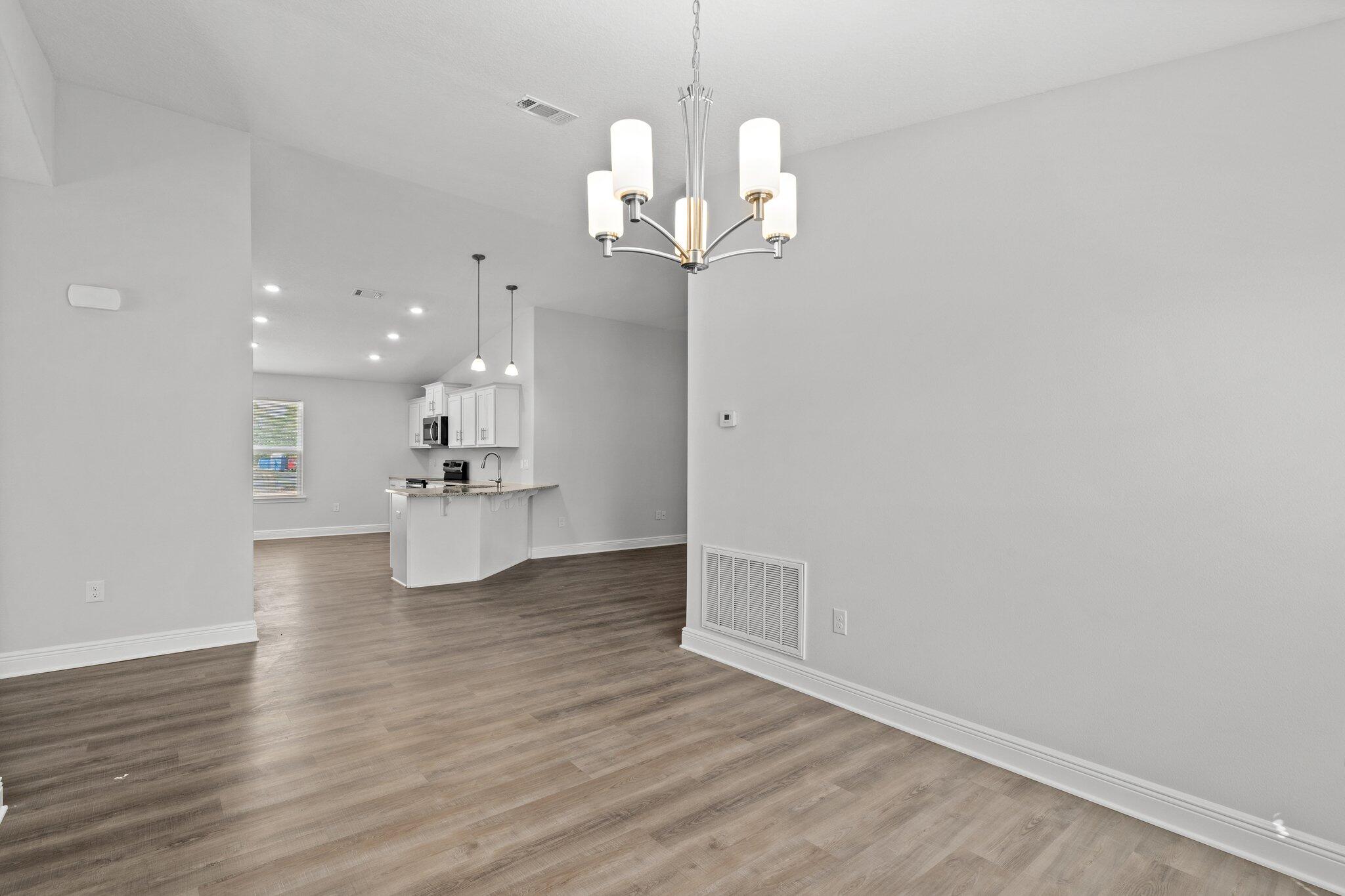 RIVERWALK PH I - Residential Lease