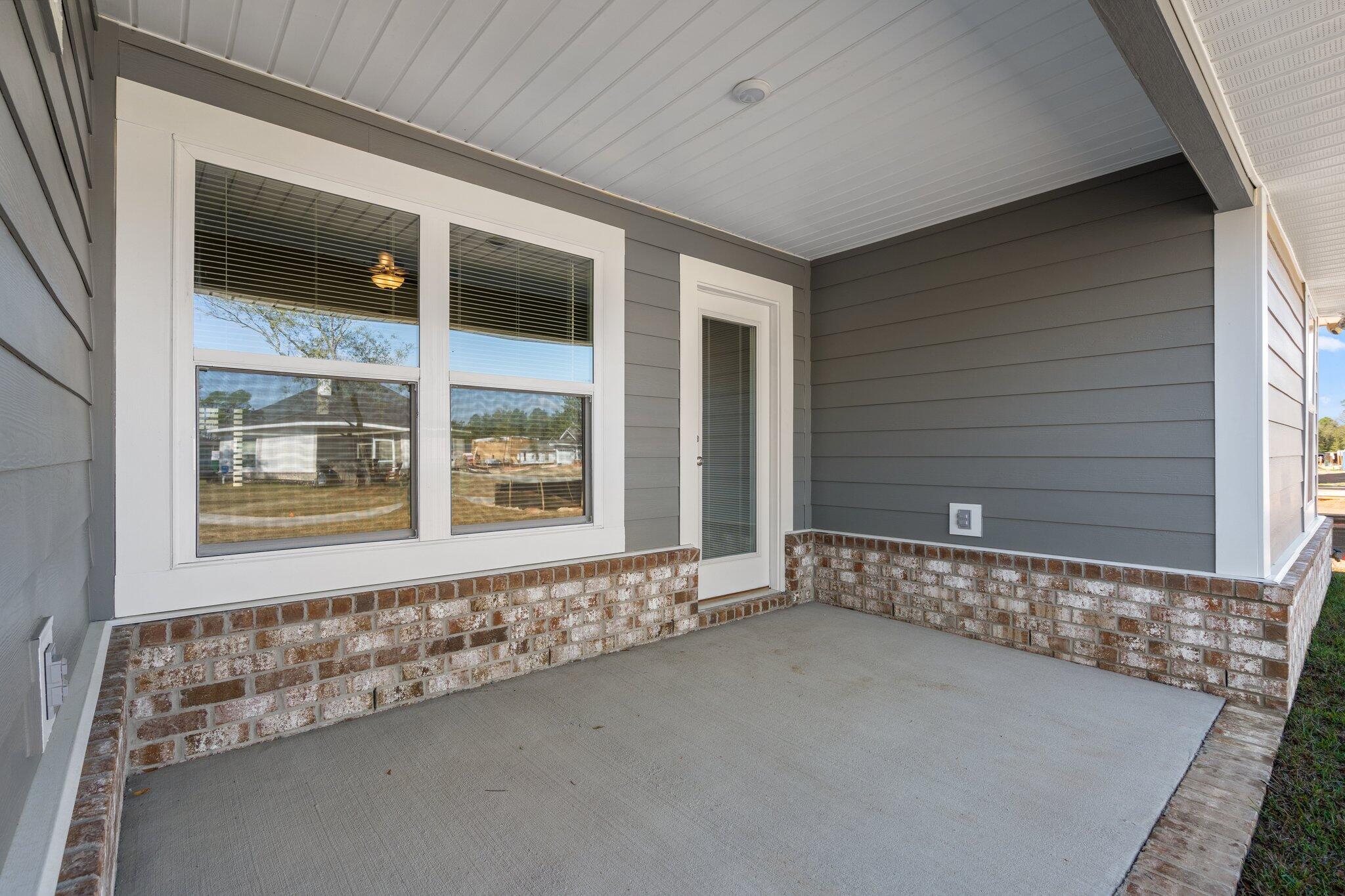 RIVERWALK PH I - Residential Lease