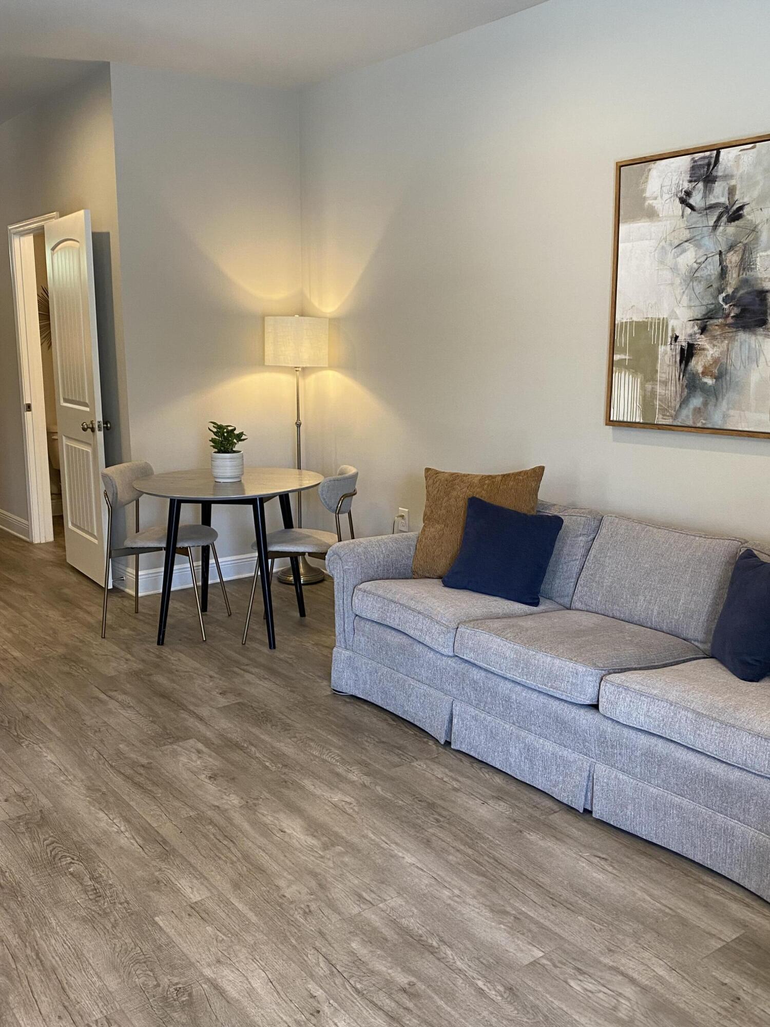 RESERVE POINTE - Residential