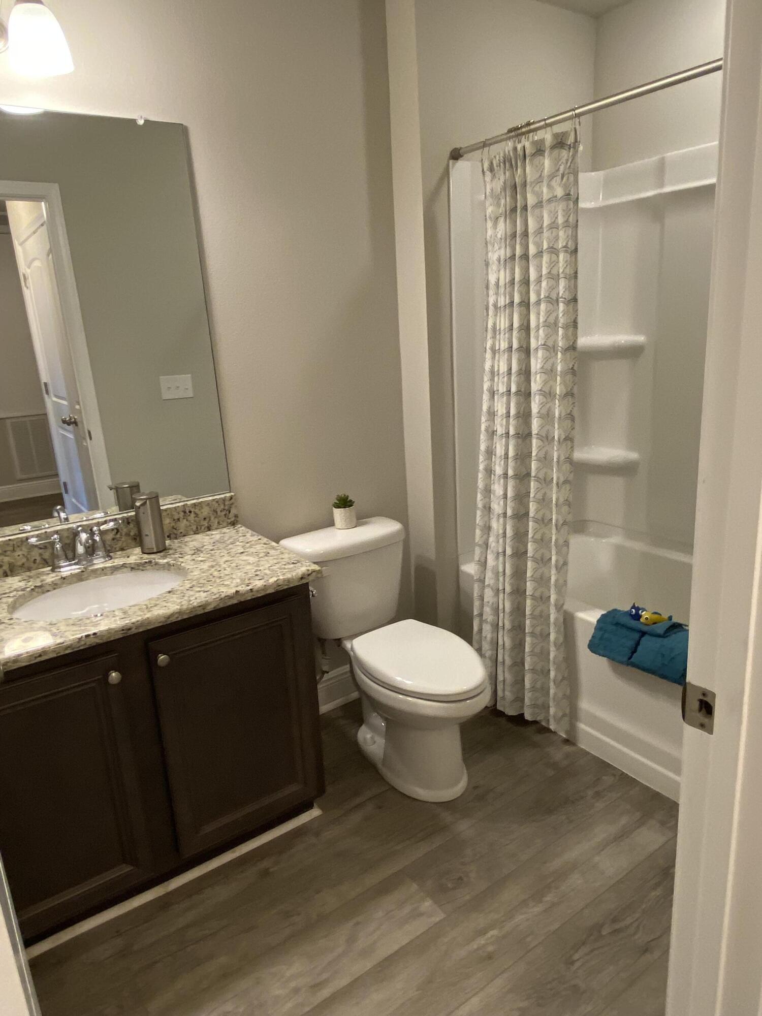 RESERVE POINTE - Residential