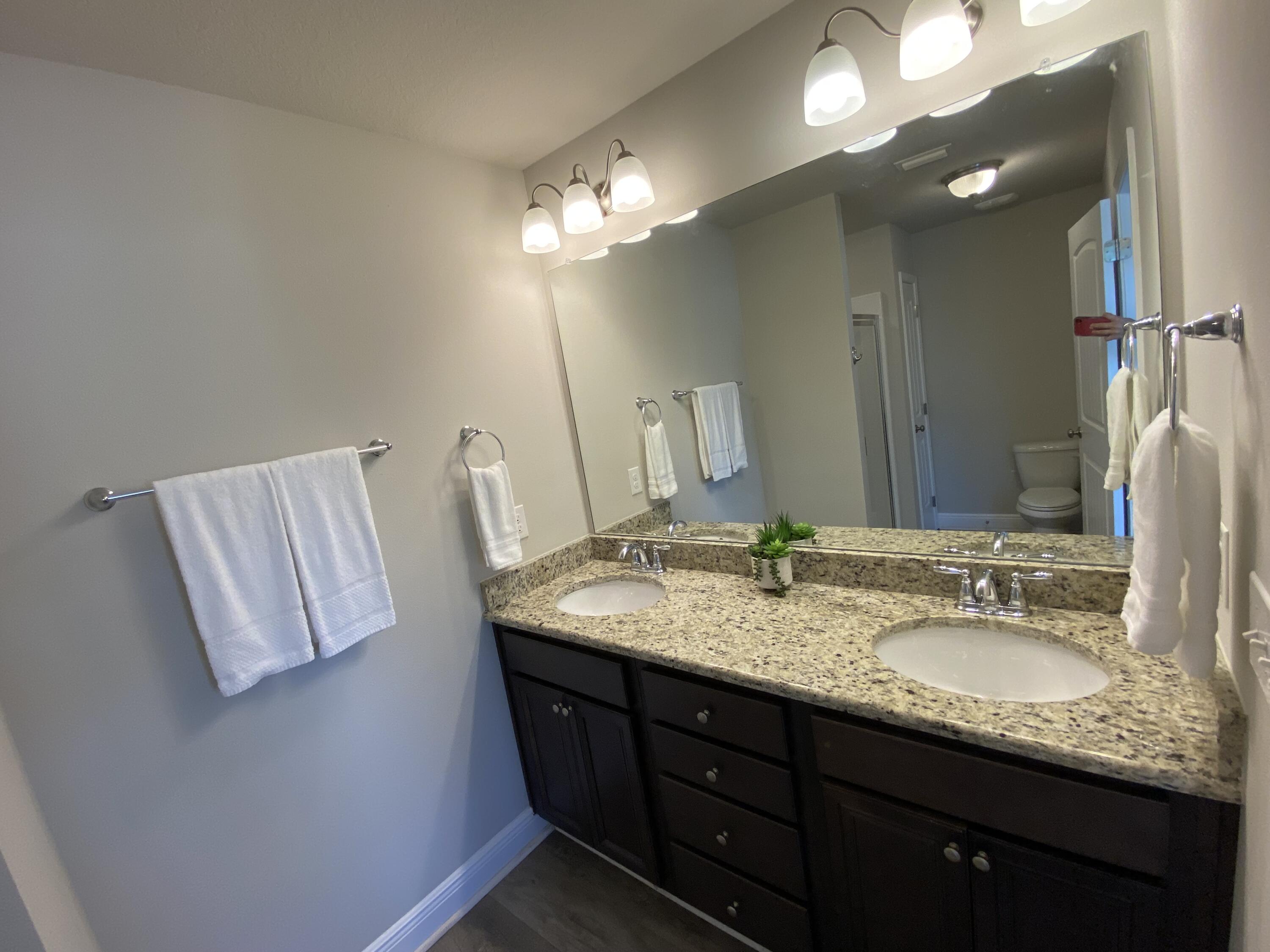 RESERVE POINTE - Residential