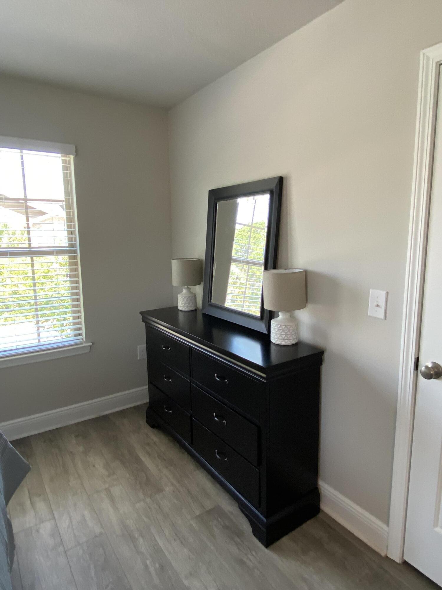 RESERVE POINTE - Residential