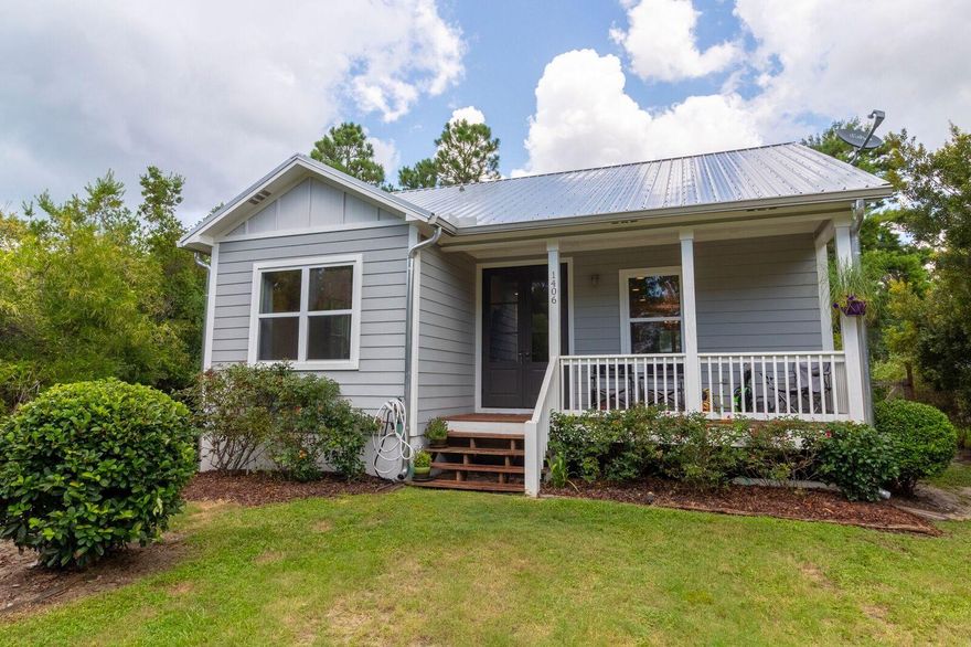 This 2 bedroom / 2 bathroom house is available for rent unfurnished on 8/20/18. This property features hardwood floors, stainless steel appliances, outside shed and a fenced in backyard with a deck. Pet friendly ($250 non-refundable fee) and 15 minute walk to the beach. Background check and 1 year lease required.