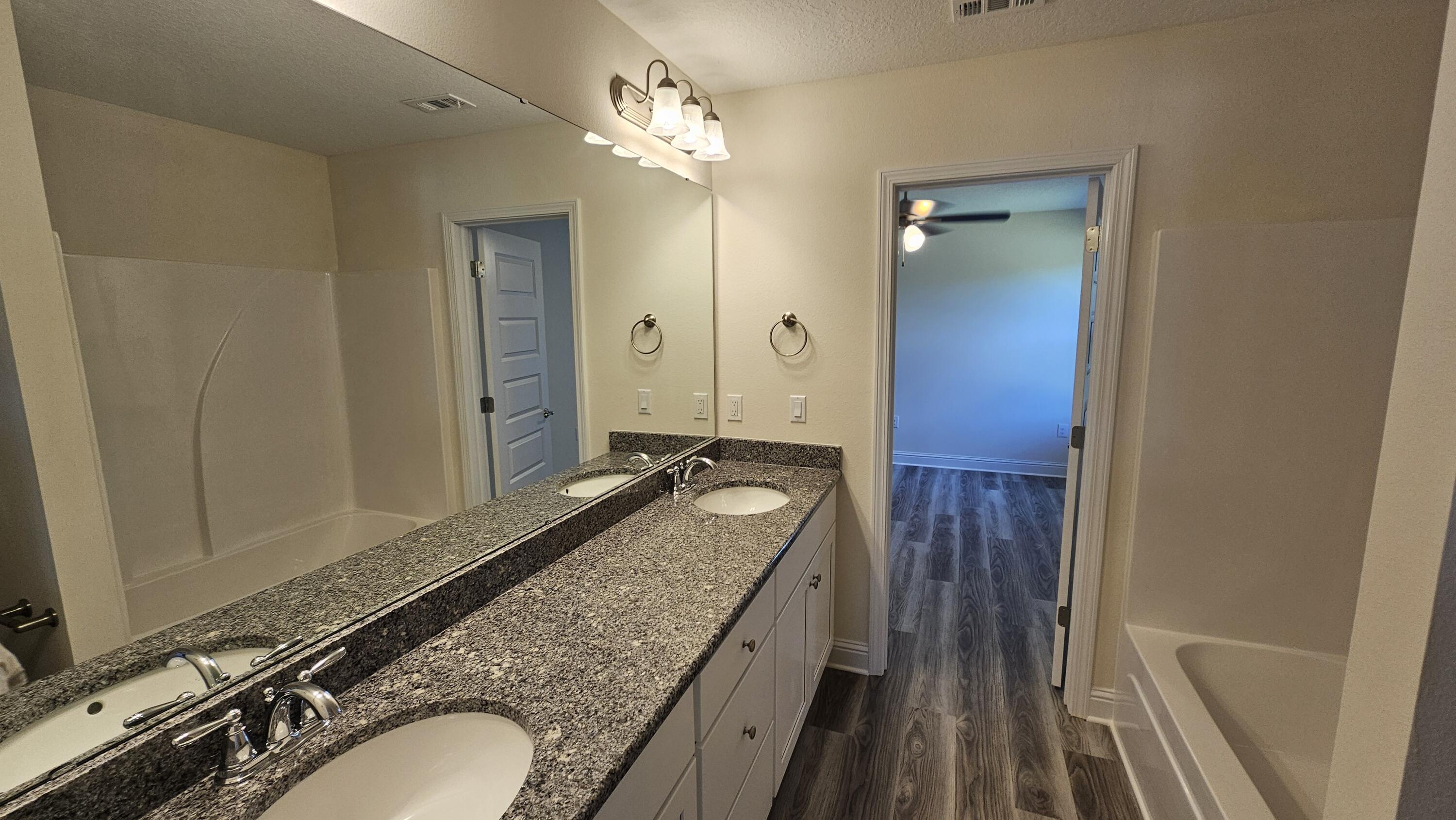 Nature Lake - Residential