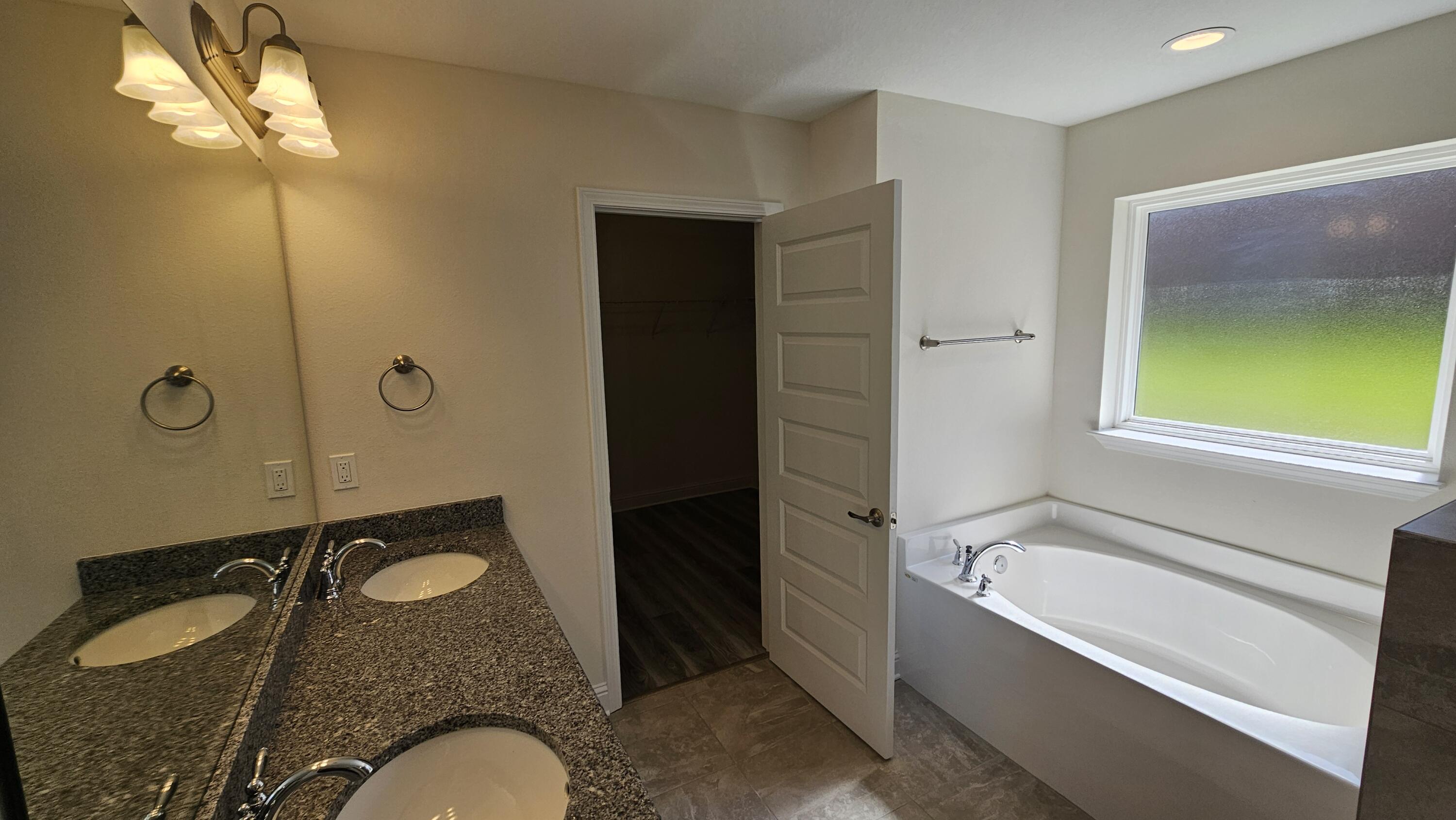 Nature Lake - Residential