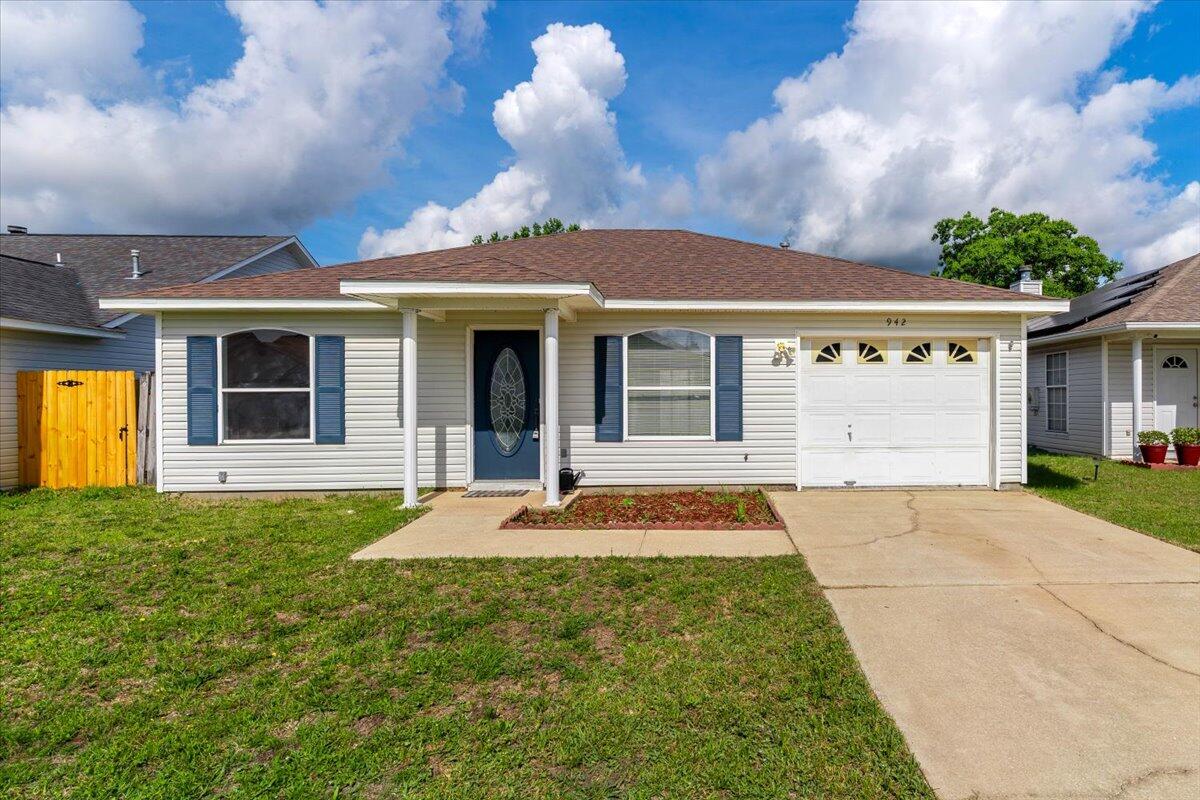 Welcome to 942 John Wayne Circle. A cozy 3 bedroom, 2 bath home located in the heart of Fort Walton Beach. This home provides the perfect blend of affordability and convenience with NO HOA! Just minutes from grocery stores, shopping, and restaurants with a short drive to both Eglin and Hurlburt field.
