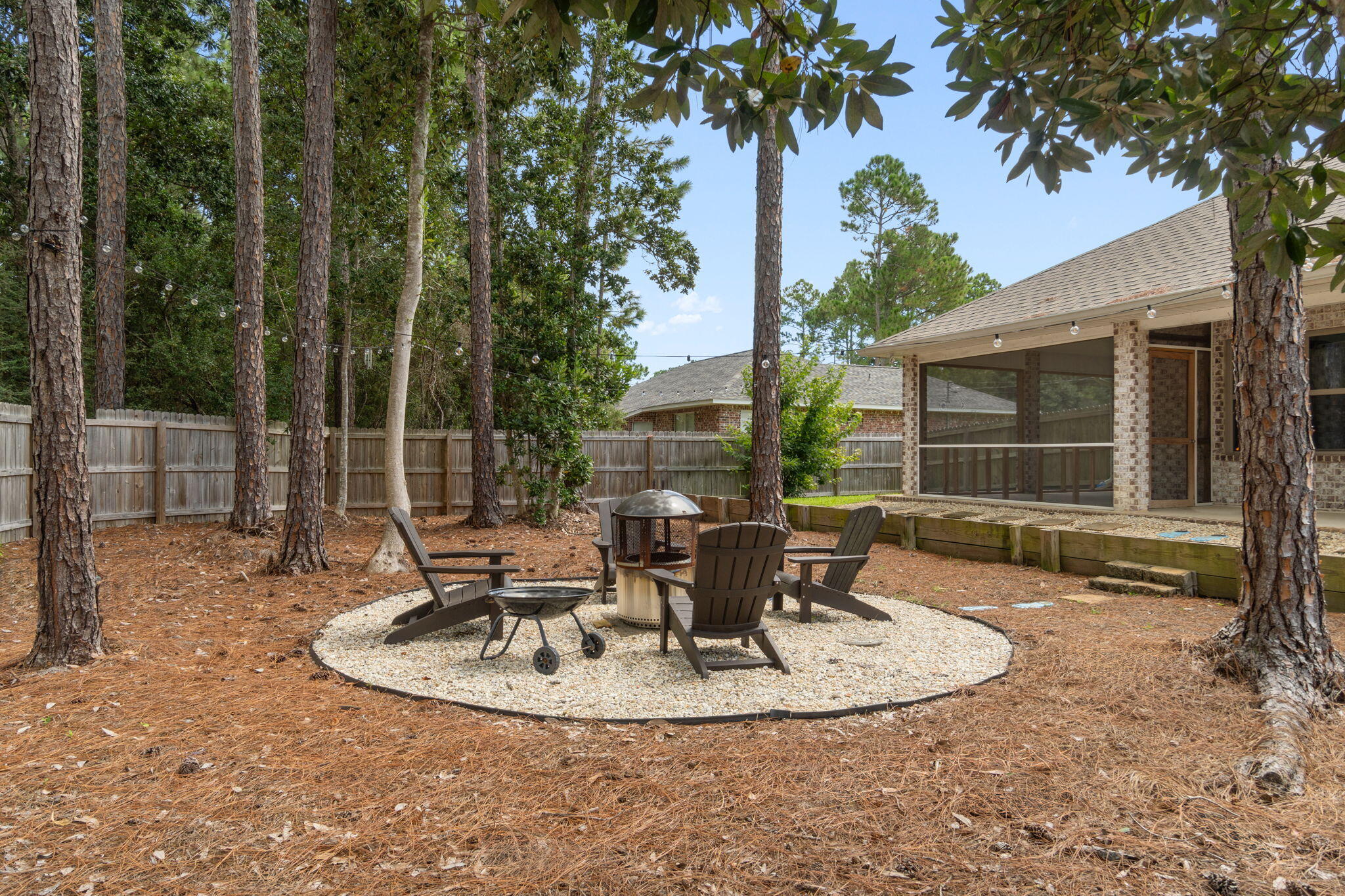 HOLLEY BY THE SEA - Residential