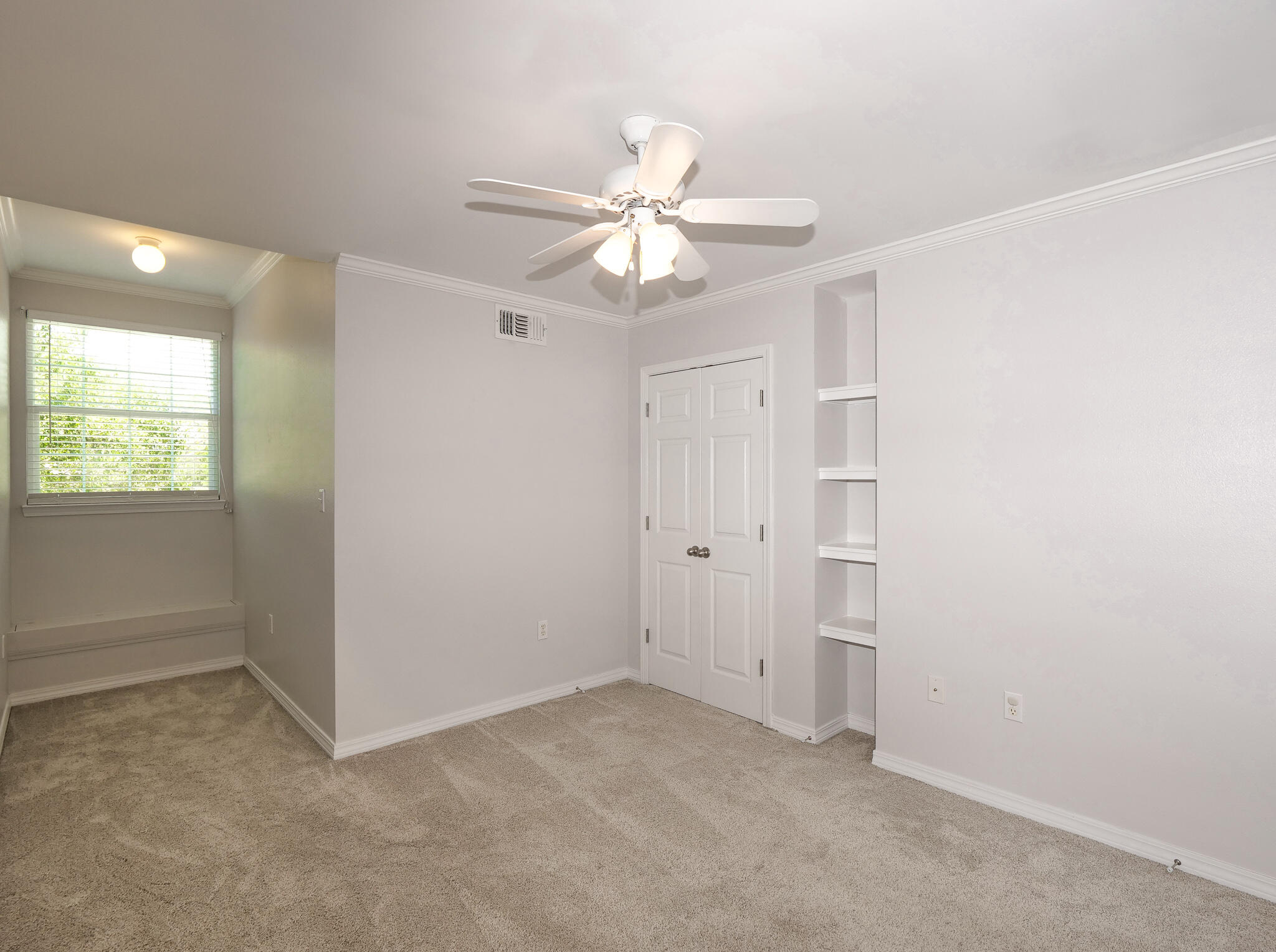 VALPARAISO PINECREST 1 - Residential