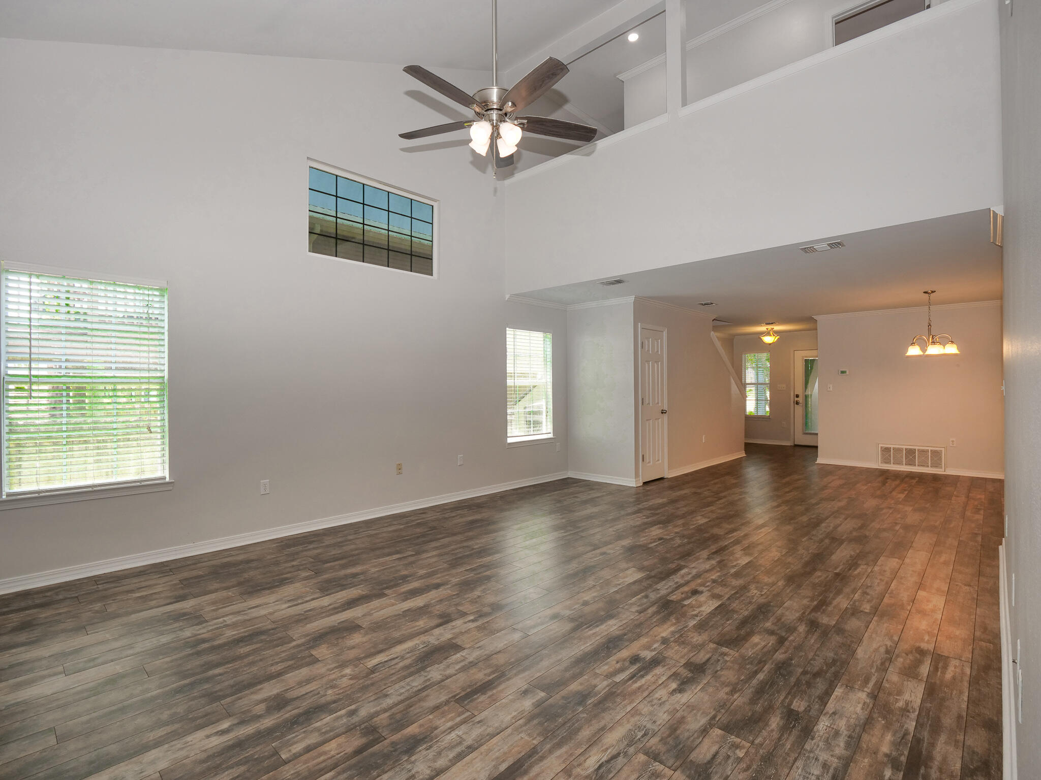 VALPARAISO PINECREST 1 - Residential