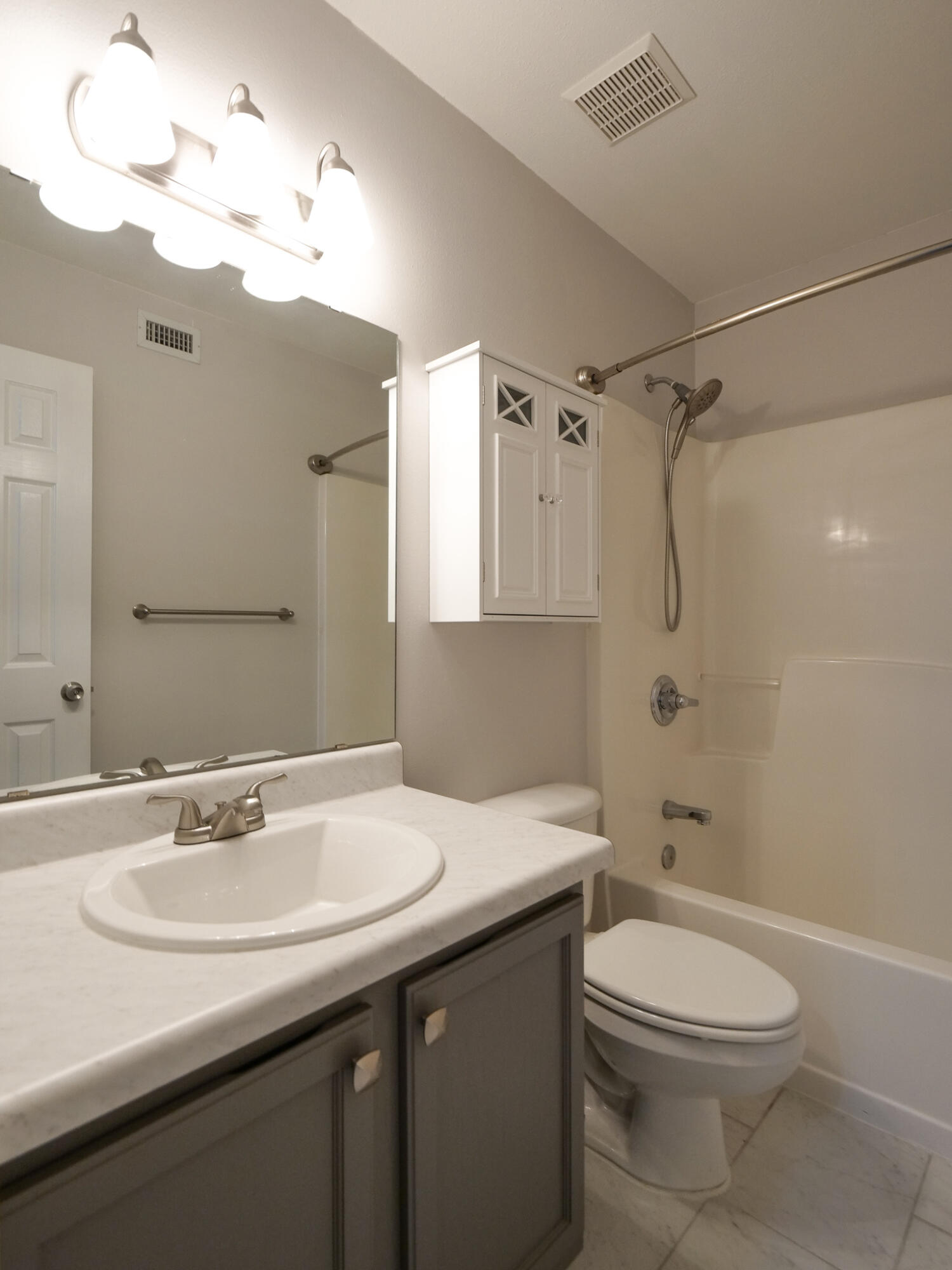 VALPARAISO PINECREST 1 - Residential