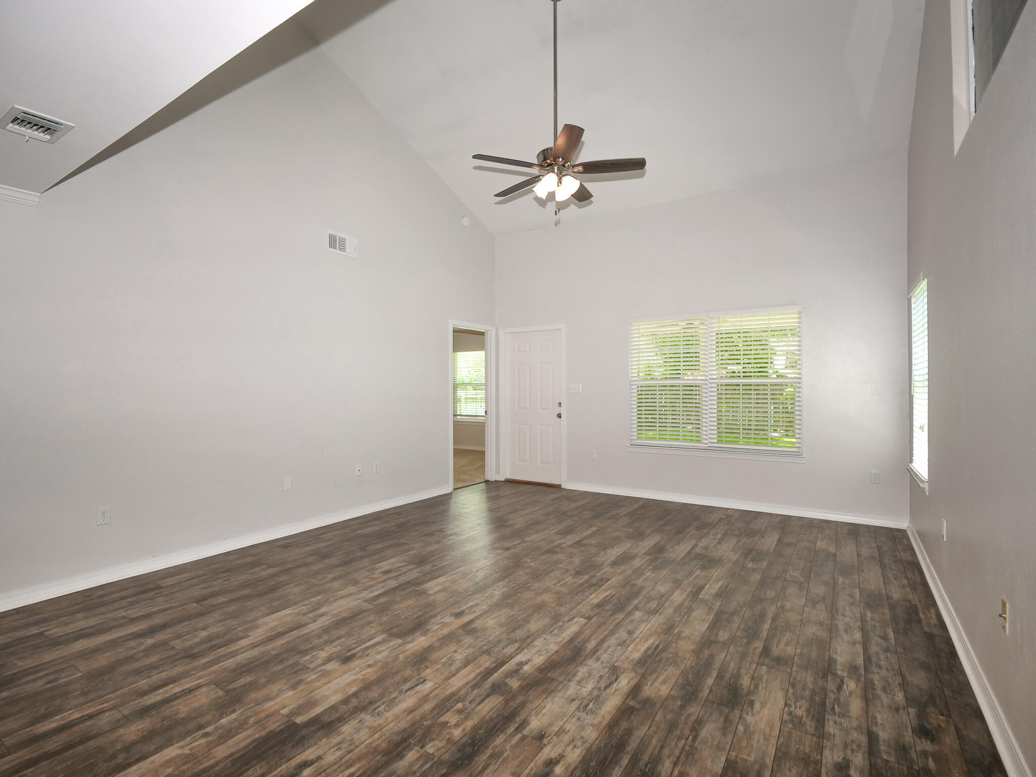 VALPARAISO PINECREST 1 - Residential