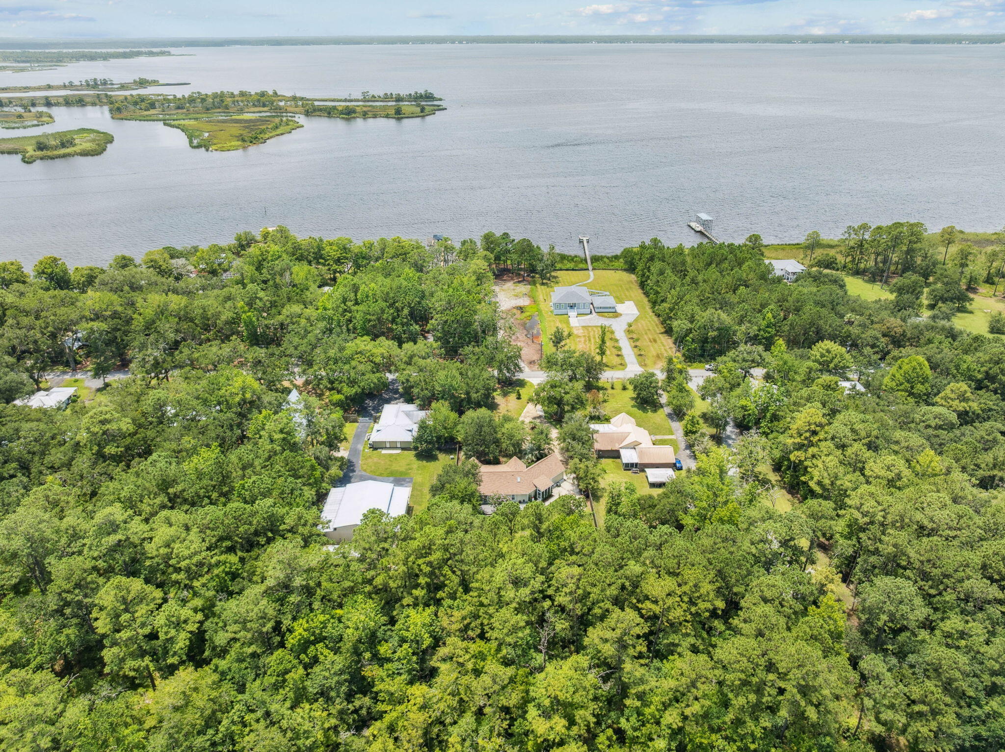 SHADY OAKS - Residential