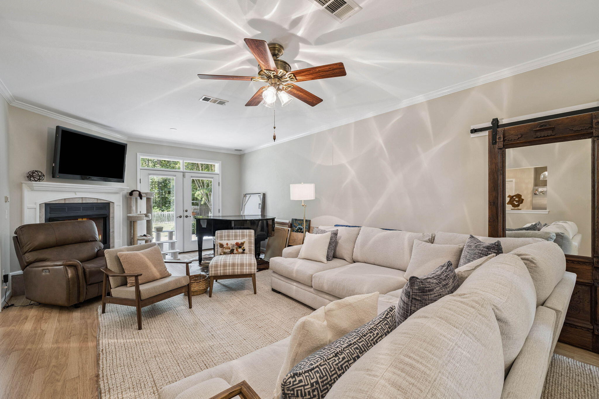 SHADY OAKS - Residential
