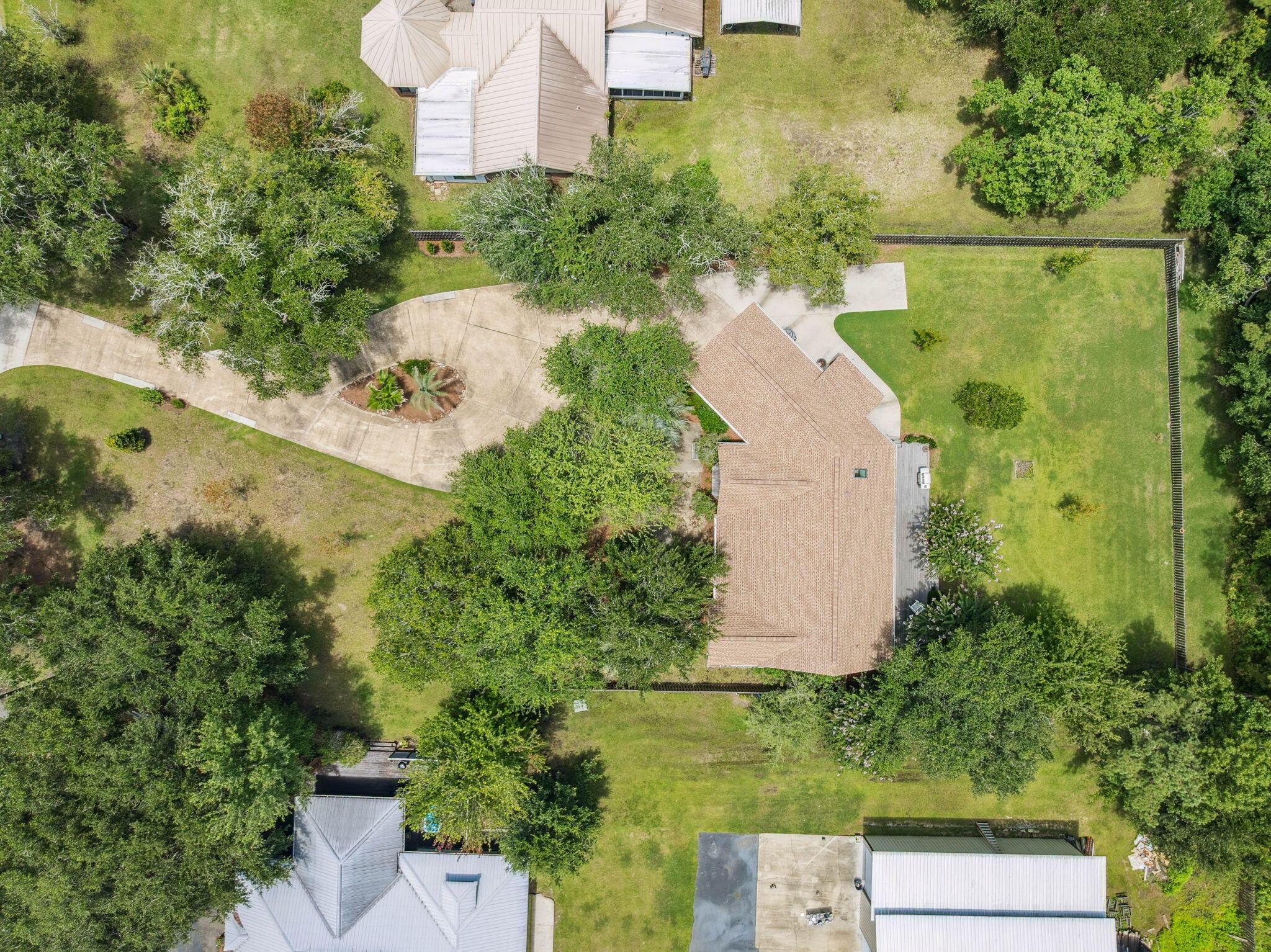 SHADY OAKS - Residential