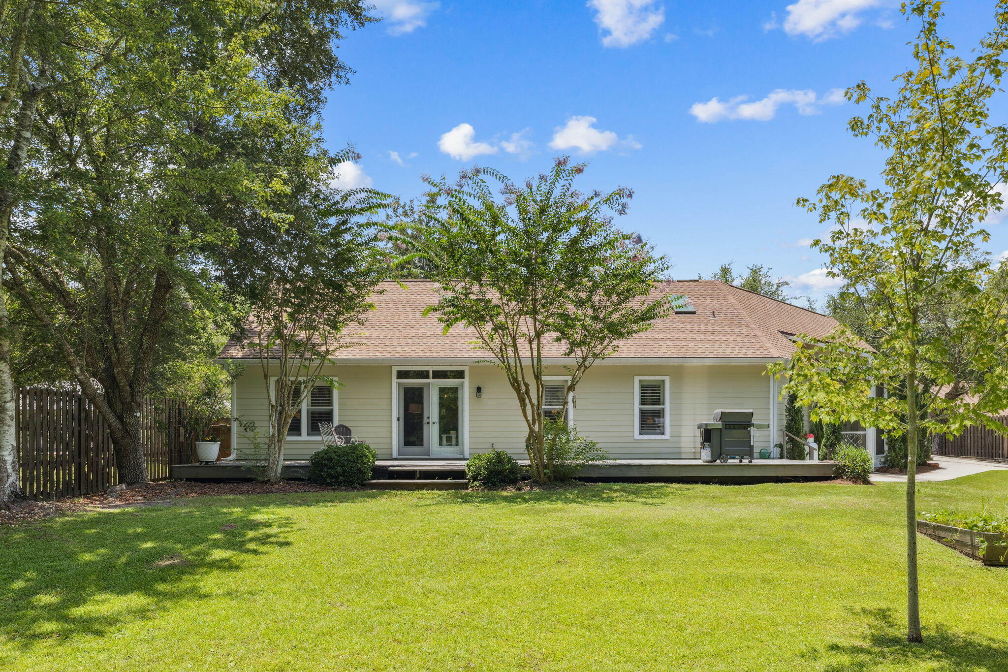 SHADY OAKS - Residential