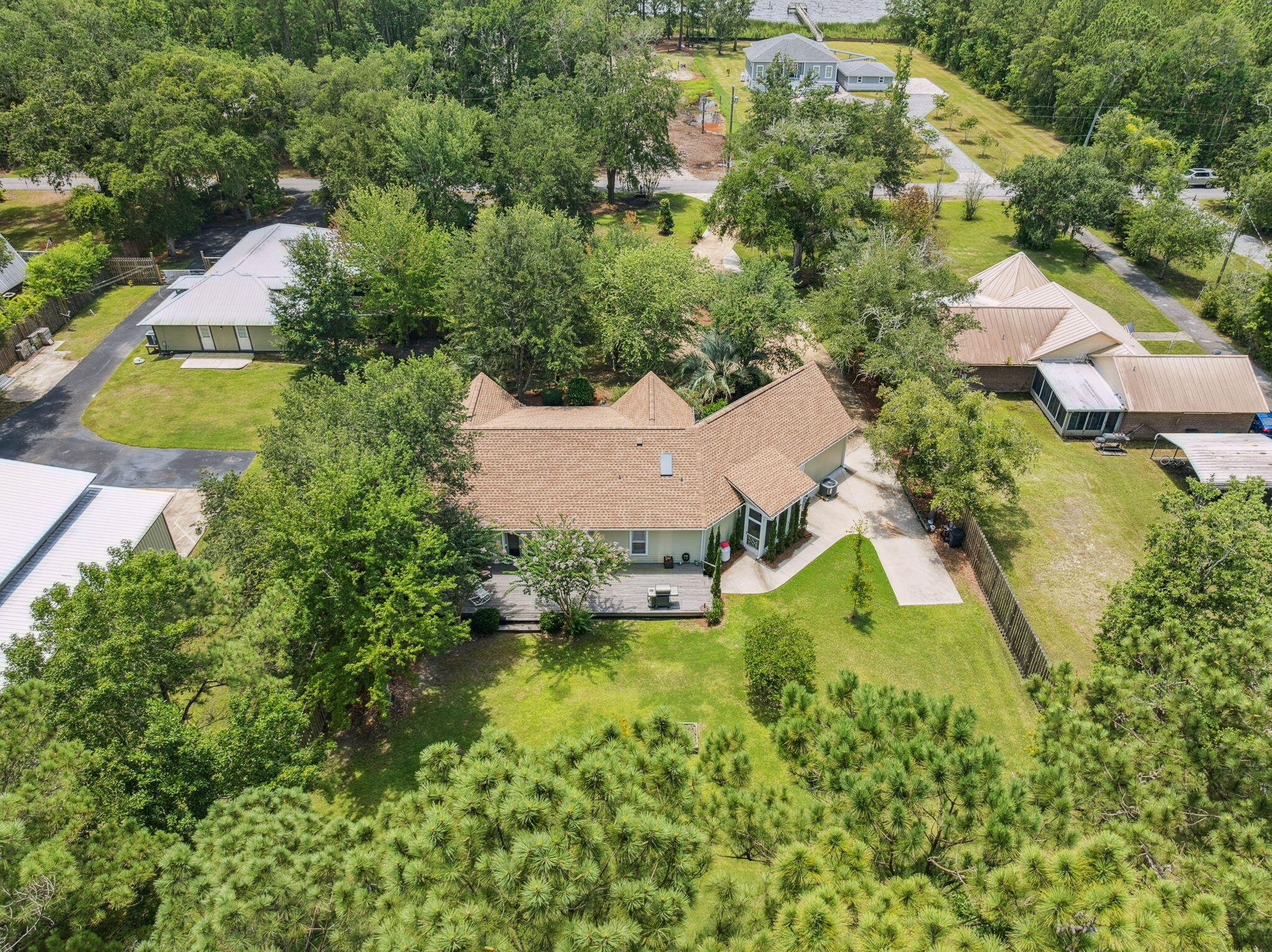SHADY OAKS - Residential