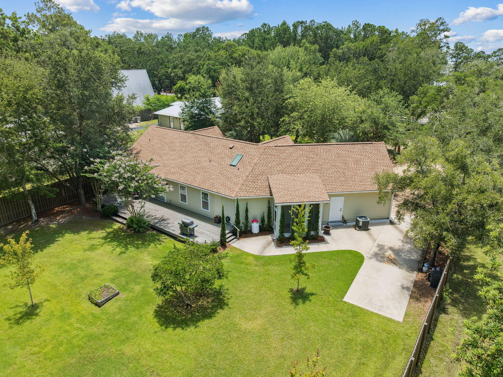 SHADY OAKS - Residential