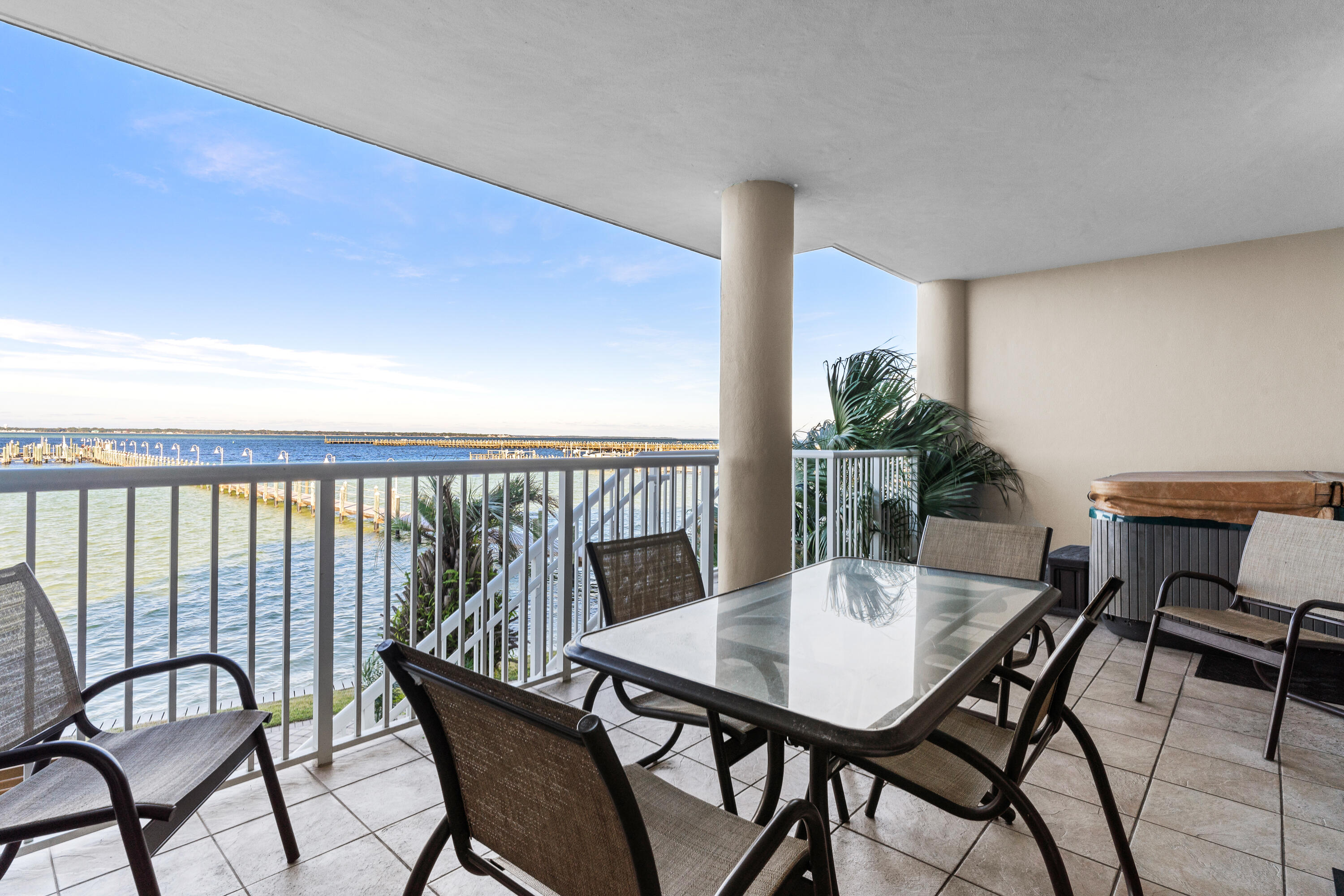 DESTIN WEST BEACH AND BAY RESORT OSPREY - Residential