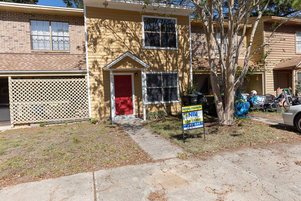 DEVAUX T/H - Residential Lease