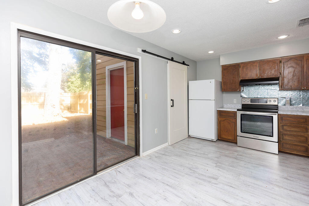 DEVAUX T/H - Residential Lease