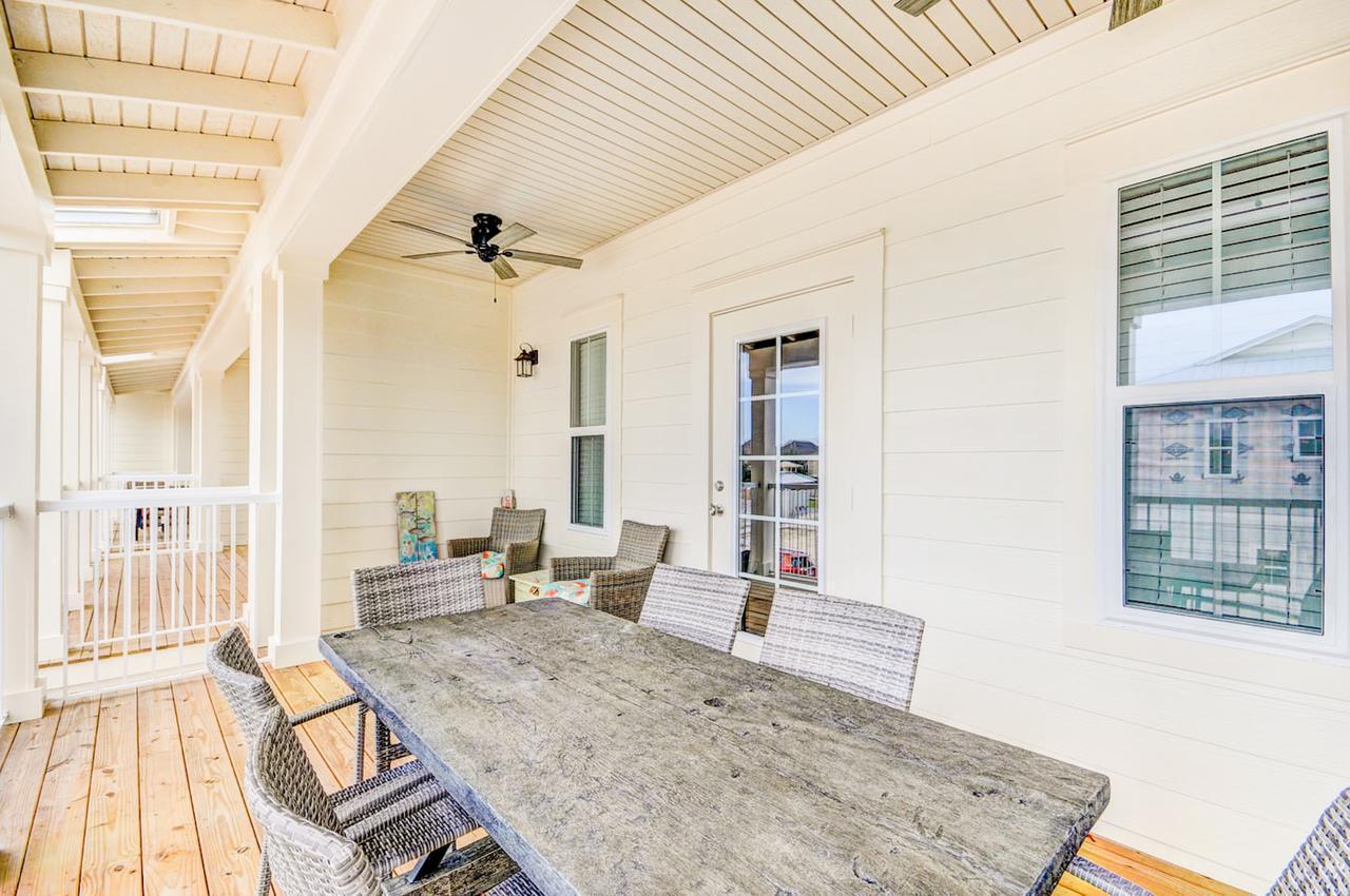 ONE TWENTY FIVE CRYSTAL BEACH DRIVE S/D - Residential