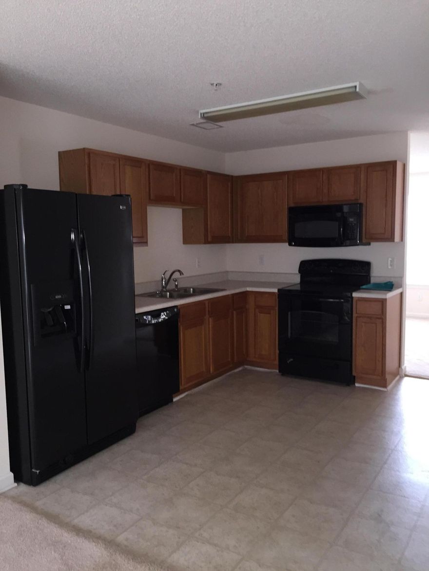 Washer/ Dryer and Refrigertor with ice/water in the door INCLUDED! Largest square footage in the complex, unit backs up to wooded area for added privacy! Lovely 3 Bedroom, 2.5 Bath Townhome on the south side of Crestview. This townhome features upgraded appliances, including side by side refrigerator and smooth top range, a wonderful layout and lots of space! Prime location close to schools, super easy commute to area military bases. Pets will be considered with a non refundable pet deposit.