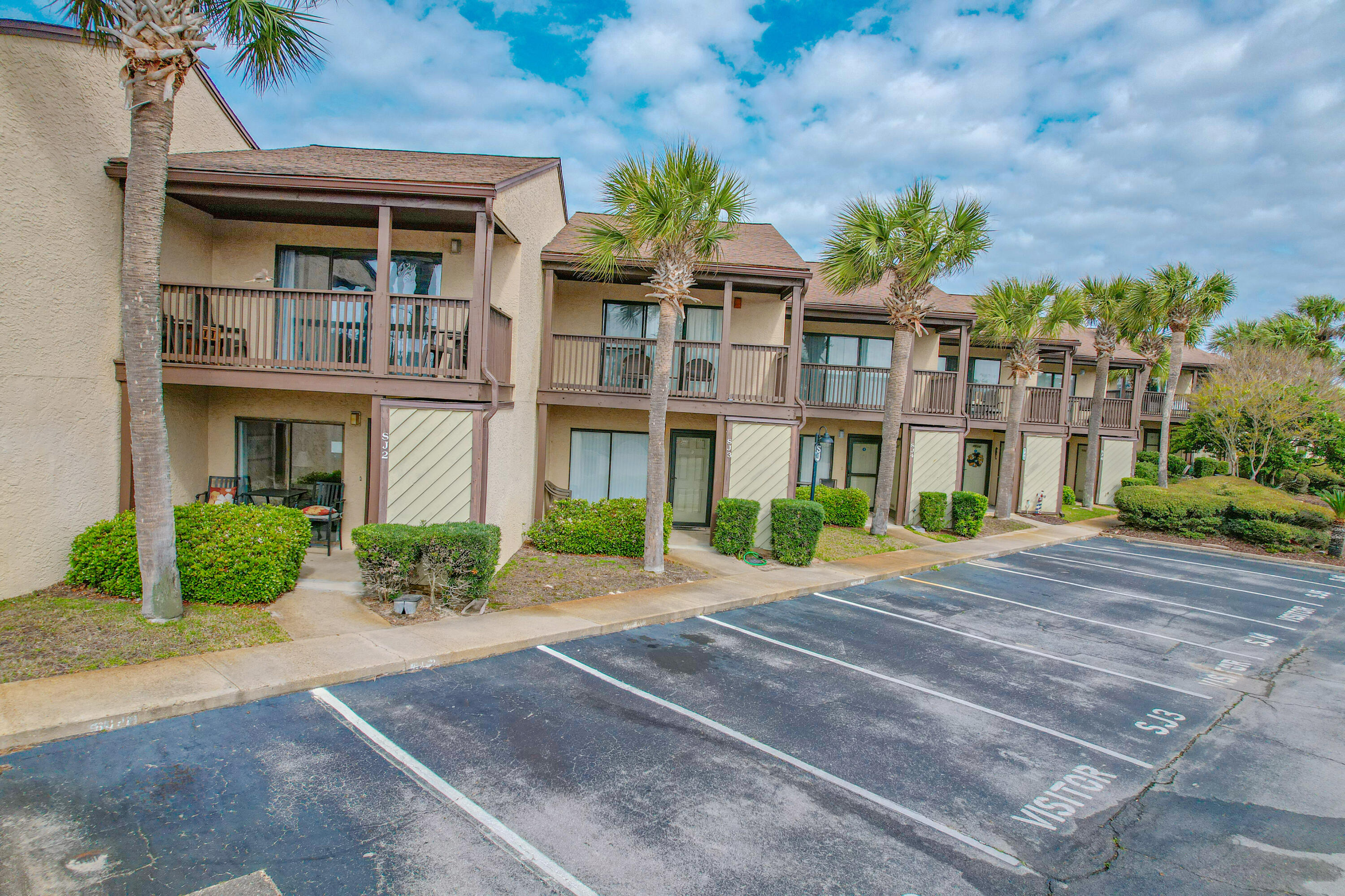 PORTSIDE RESORT - Residential