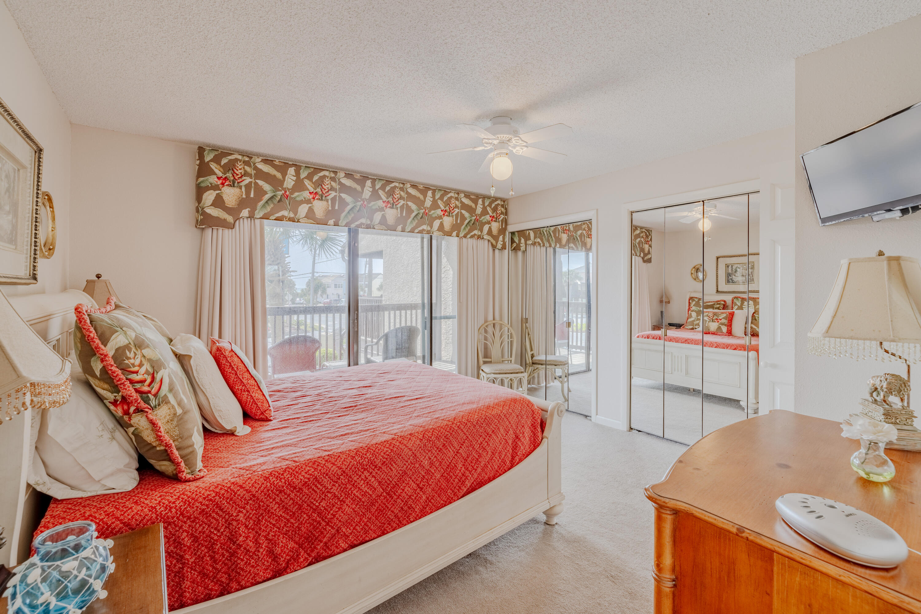 PORTSIDE RESORT - Residential