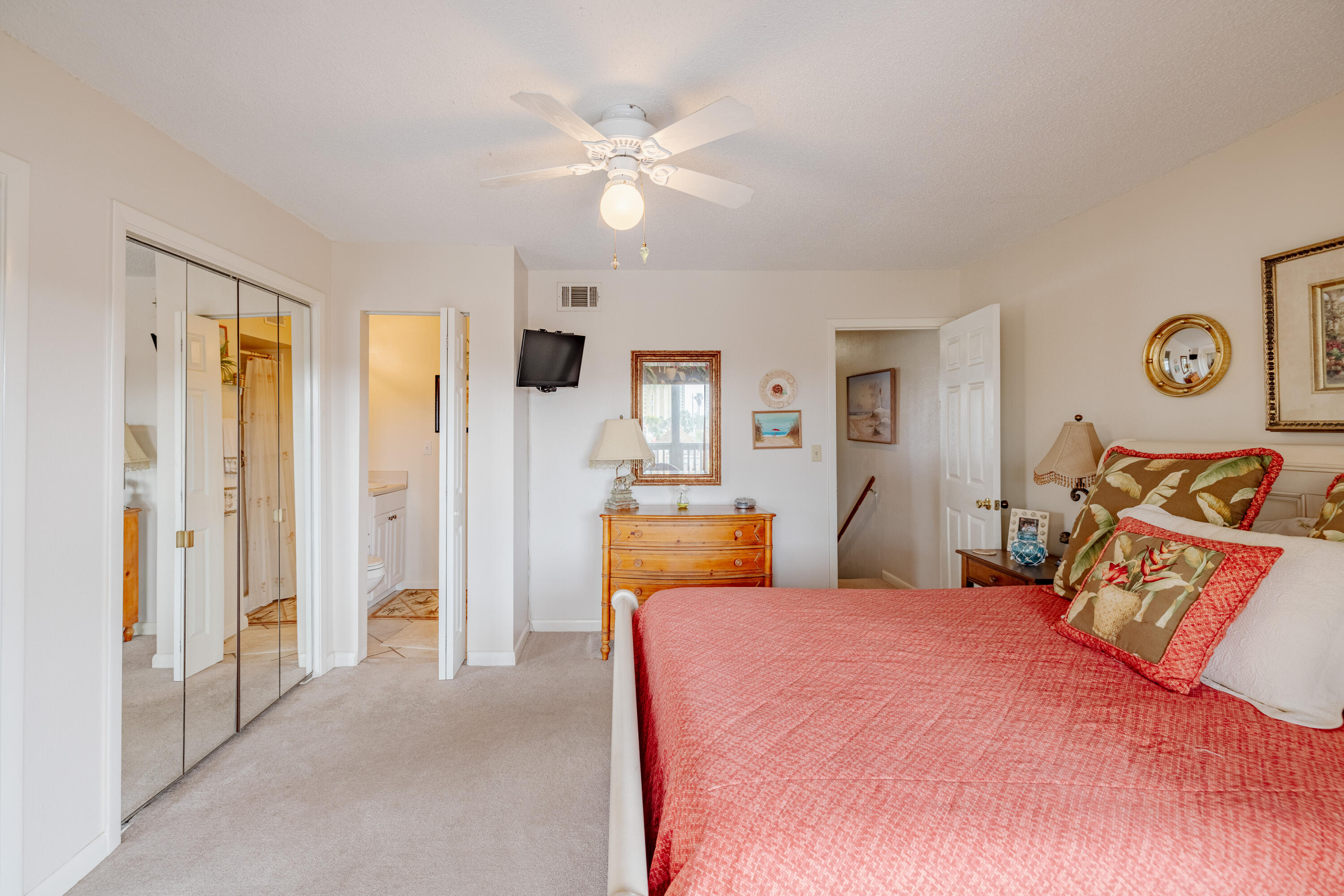 PORTSIDE RESORT - Residential