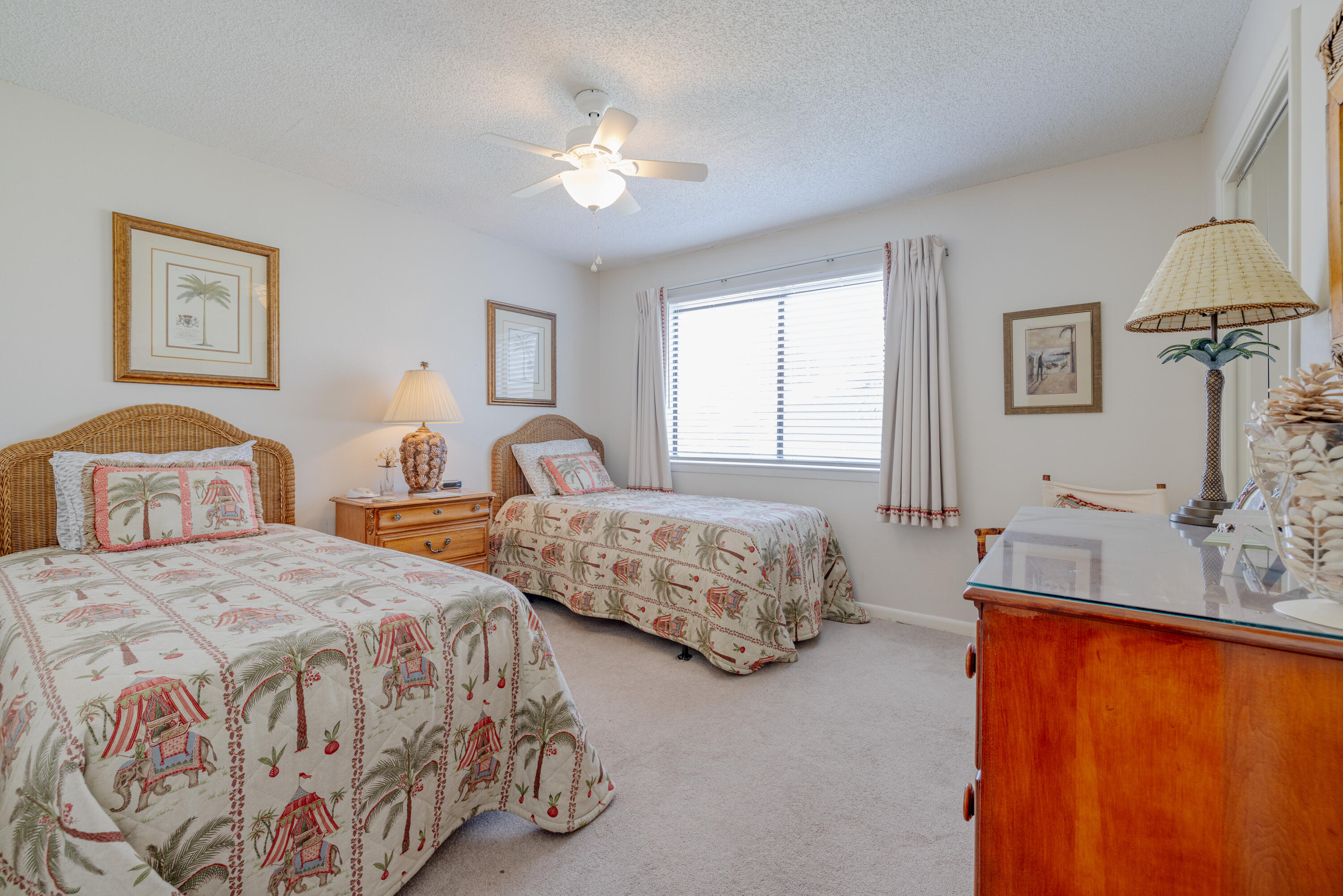 PORTSIDE RESORT - Residential