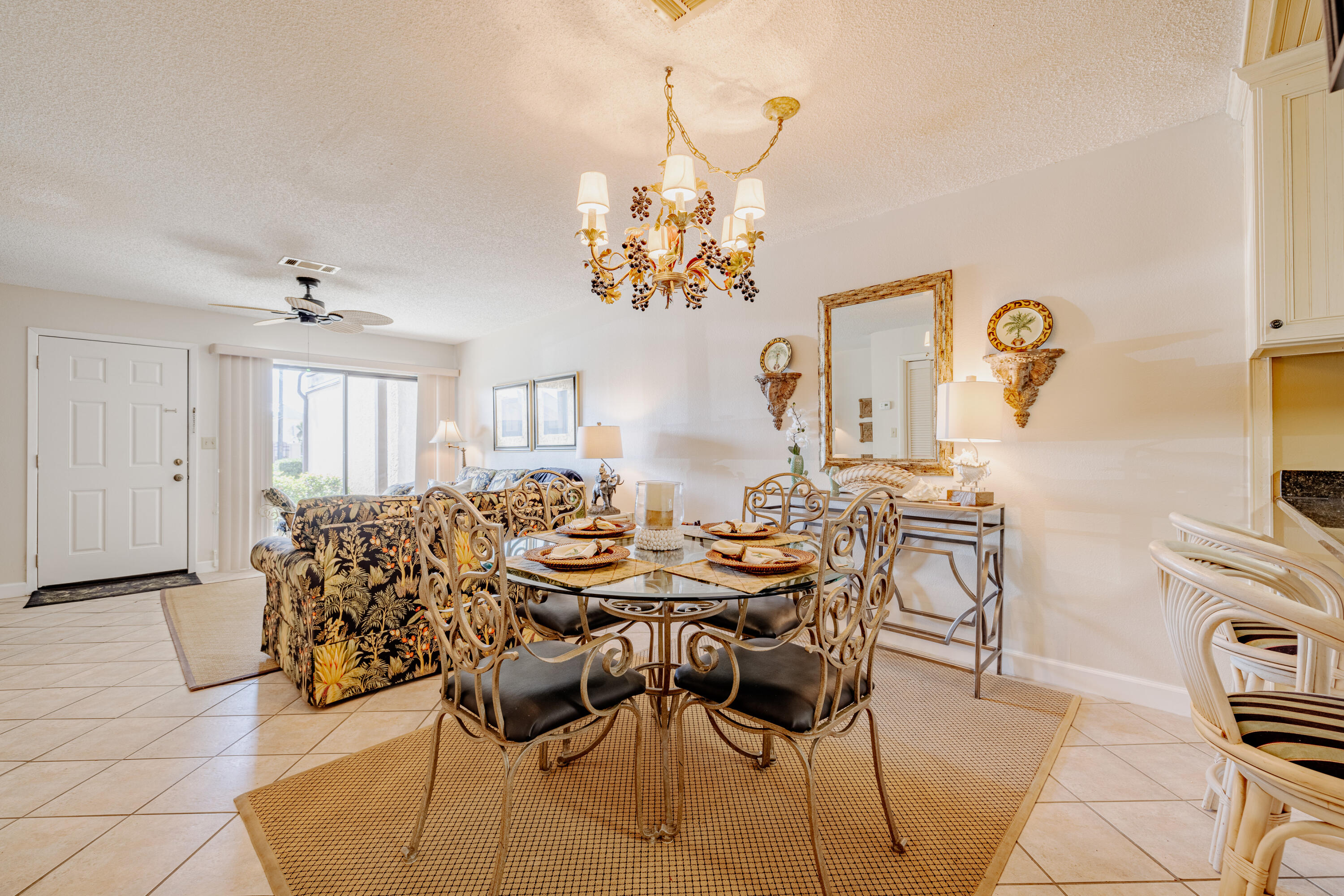 PORTSIDE RESORT - Residential