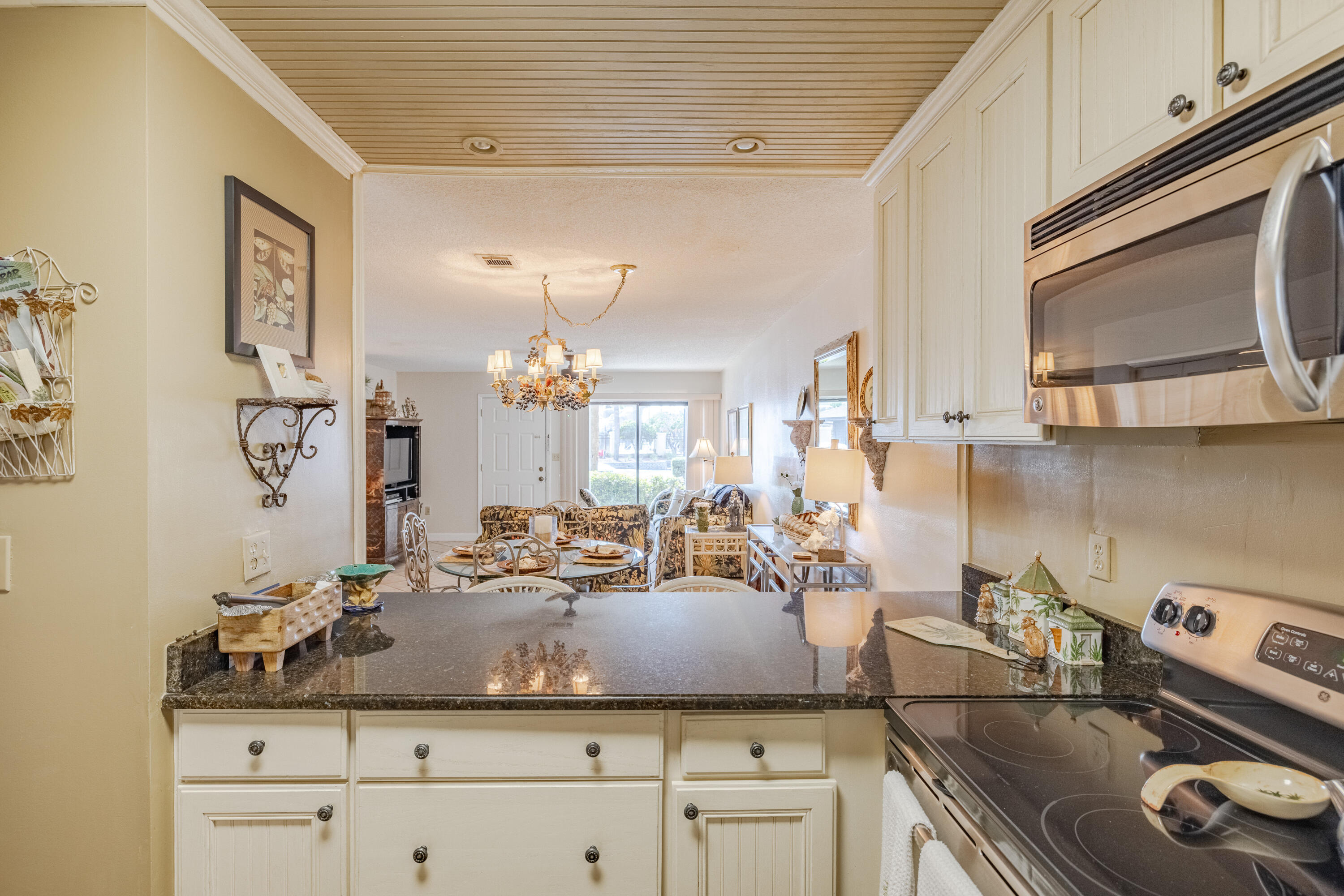 PORTSIDE RESORT - Residential