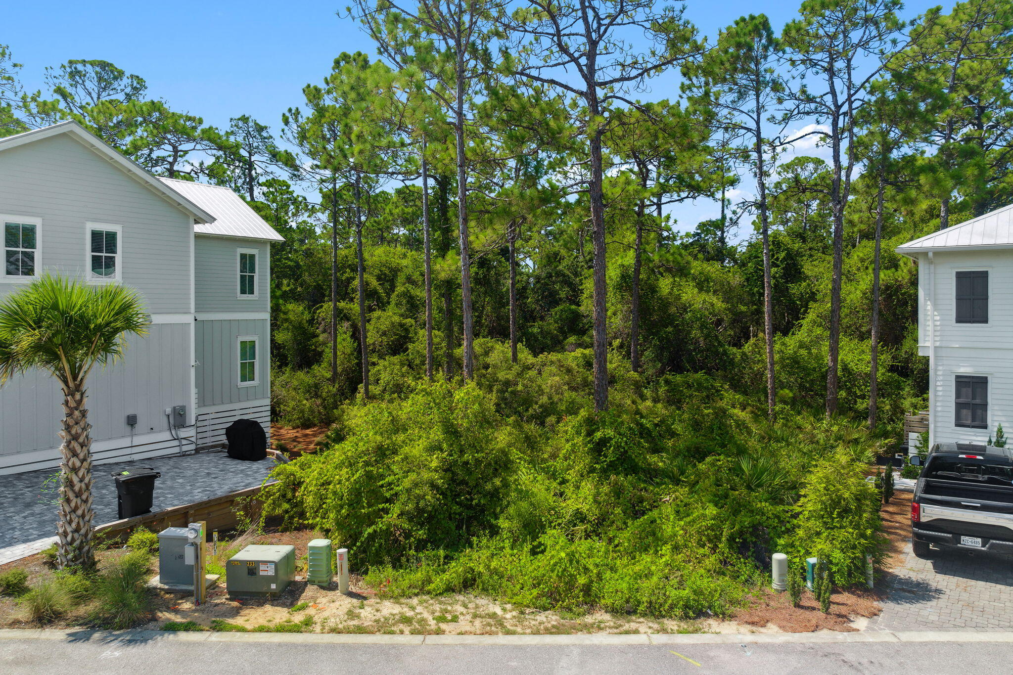 TREETOP VILLAGE - Land