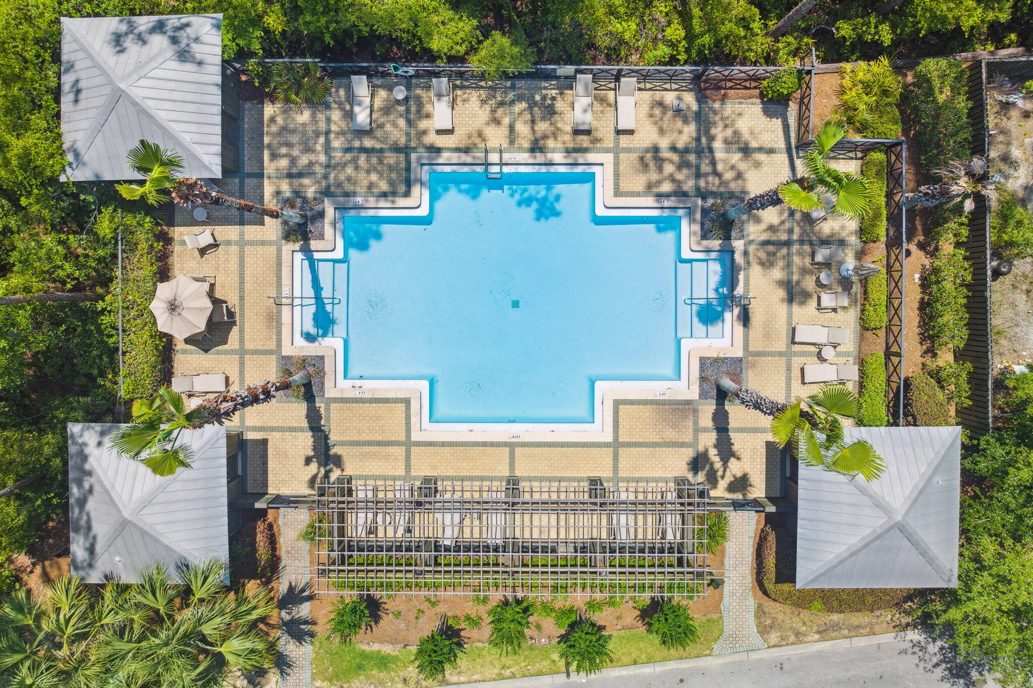 TREETOP VILLAGE - Land