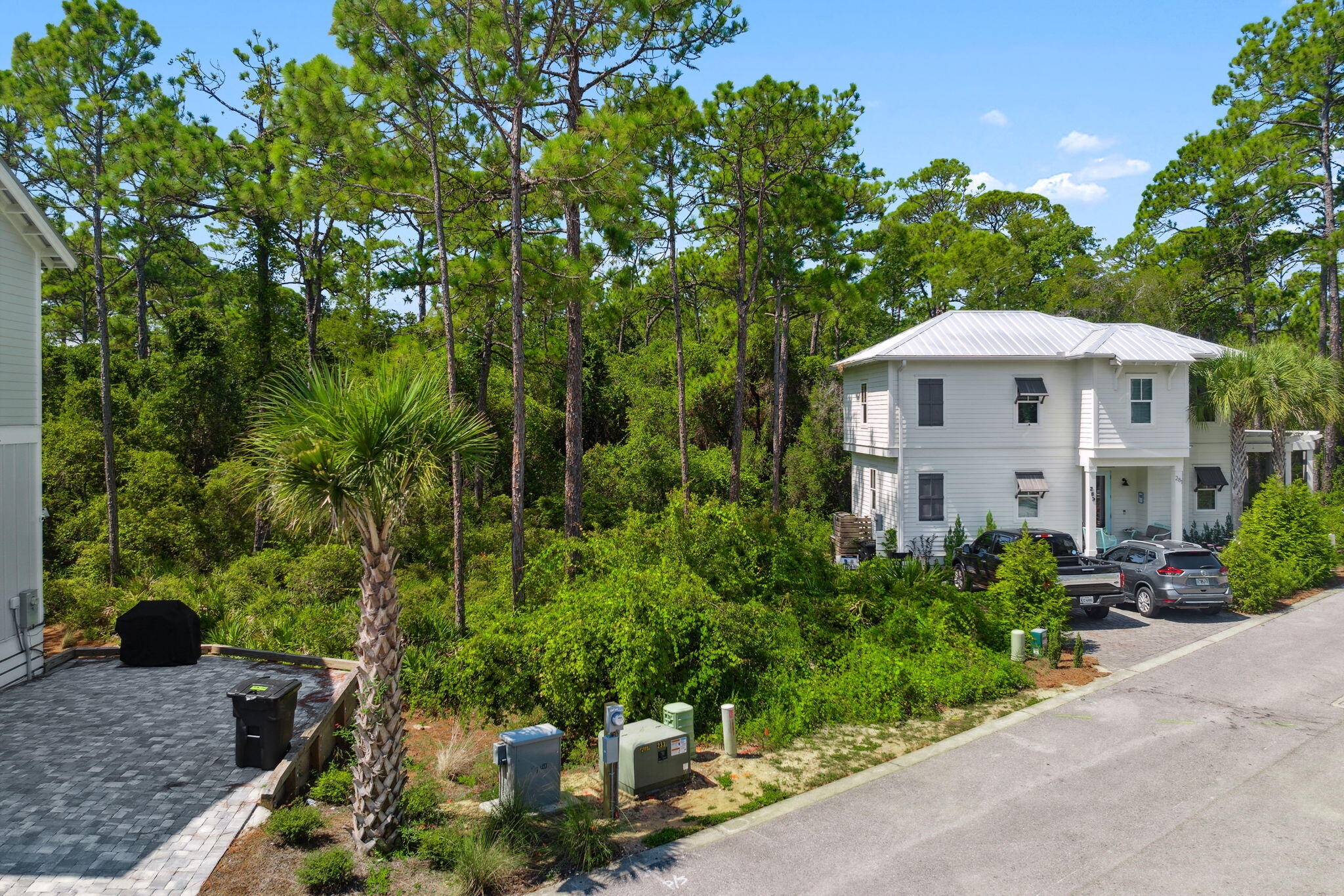 TREETOP VILLAGE - Land