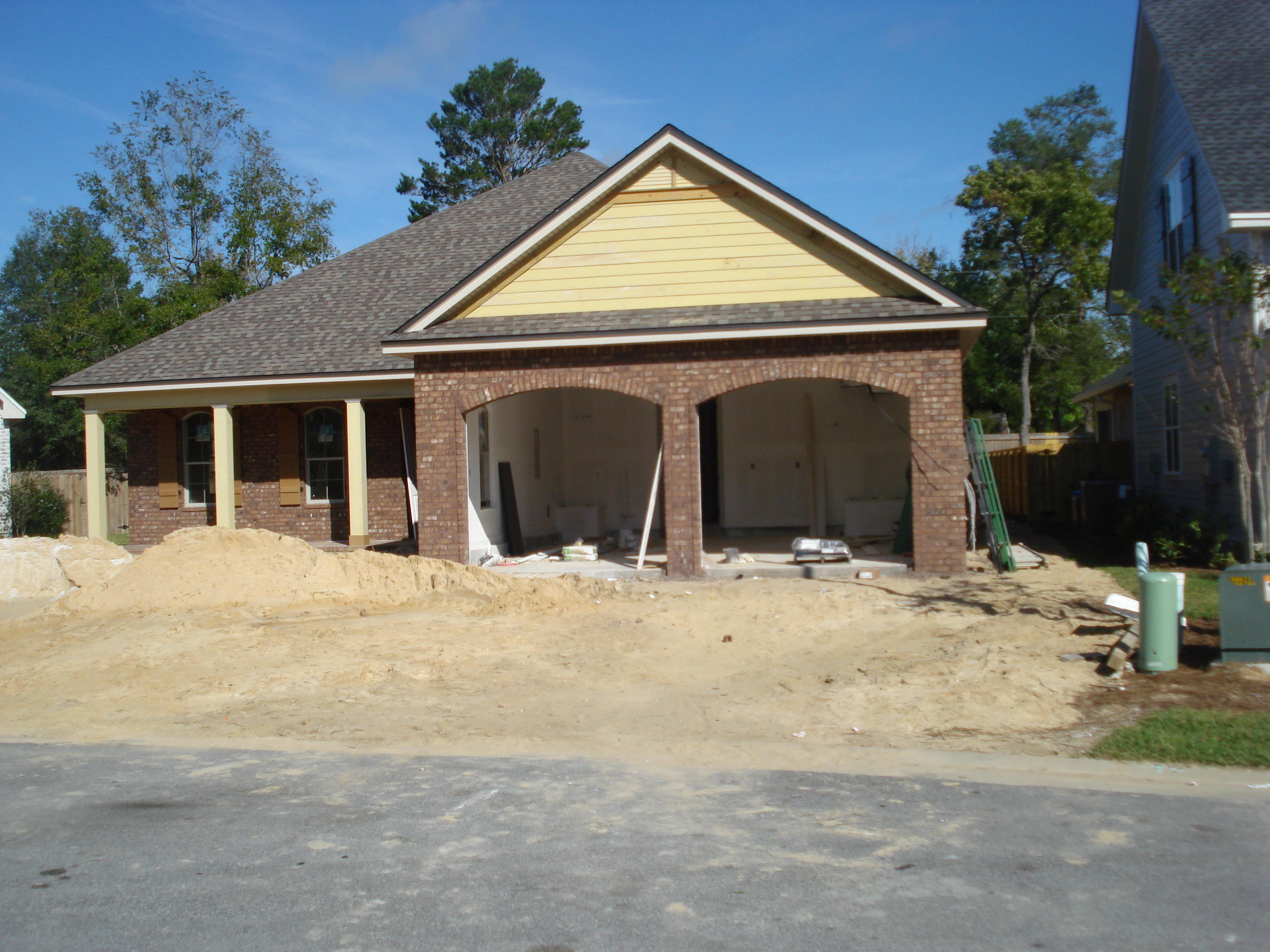 MAGNOLIA WOODS - Residential