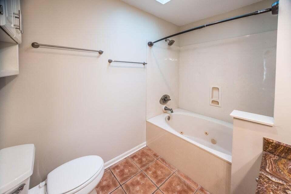 ETRETAT VILLA - Residential Lease