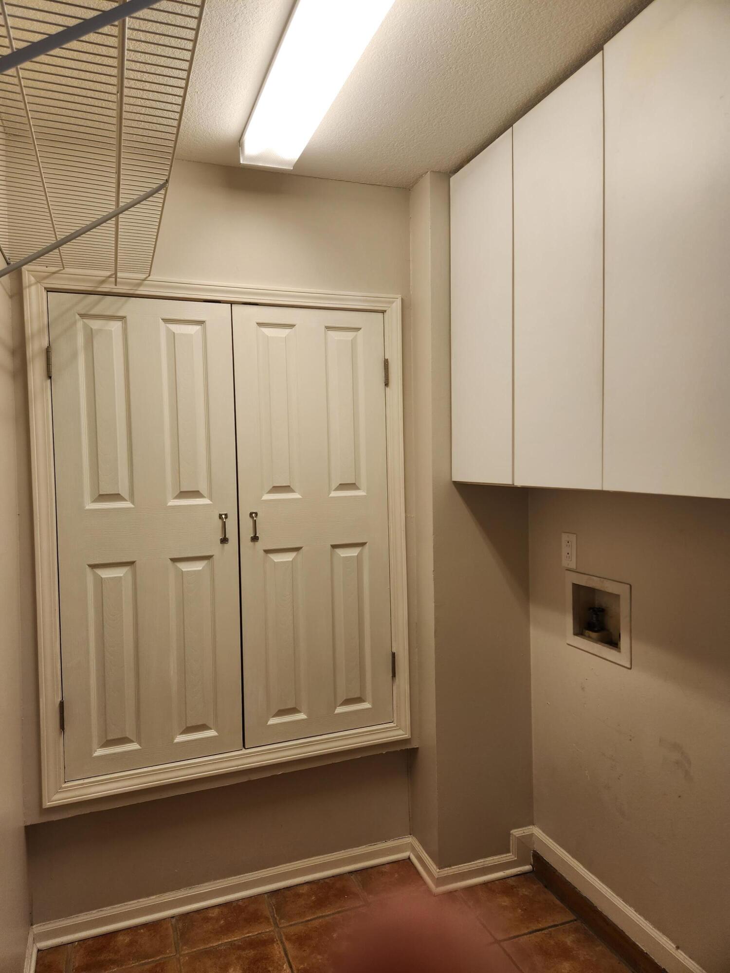 ETRETAT VILLA - Residential Lease