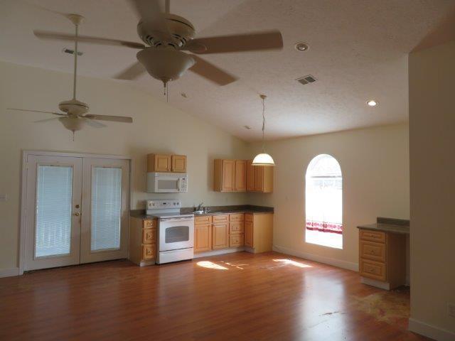 BAY MAGNOLIA - Residential