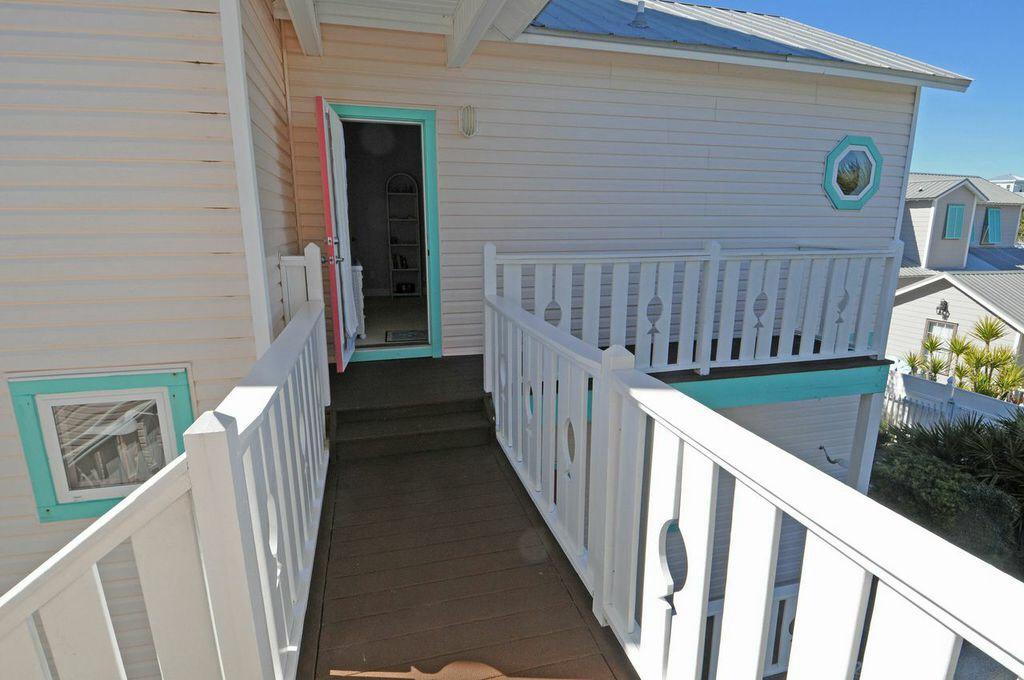 Crystal shores - Residential