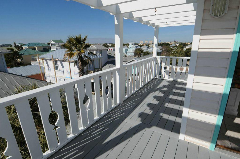 Crystal shores - Residential