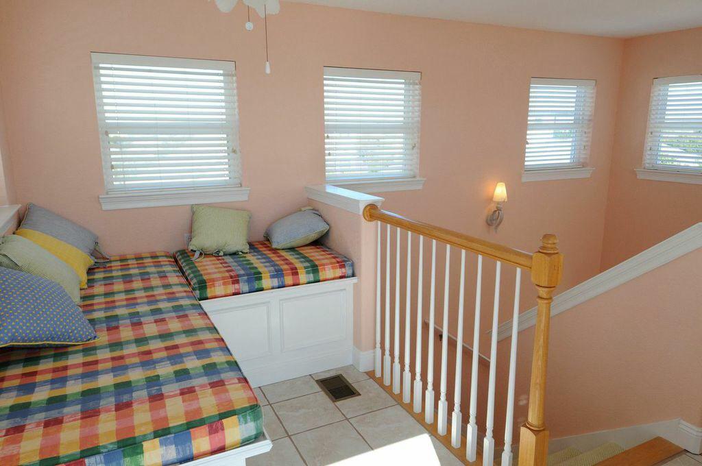 Crystal shores - Residential