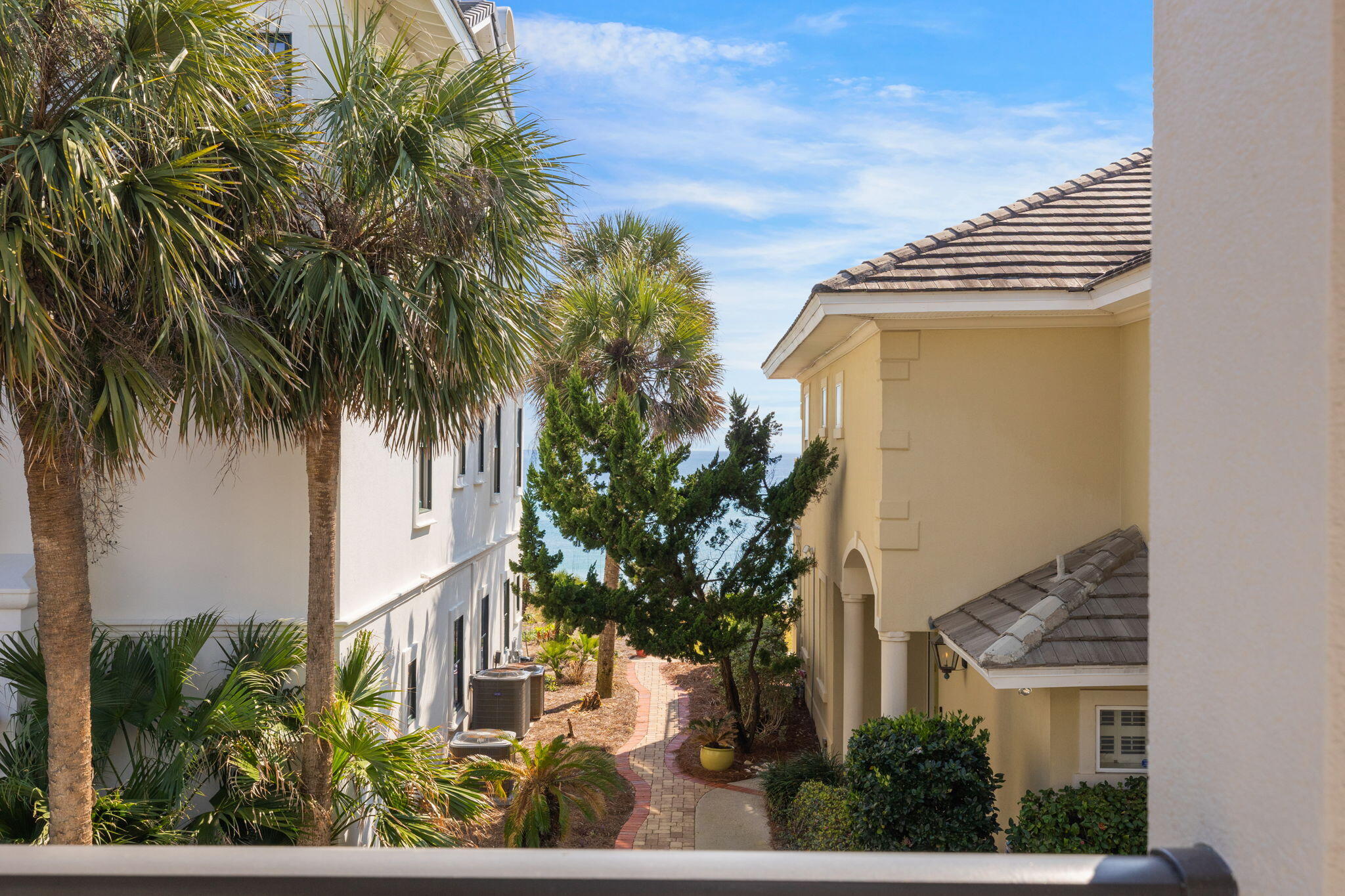 GRANDE BEACH - Residential