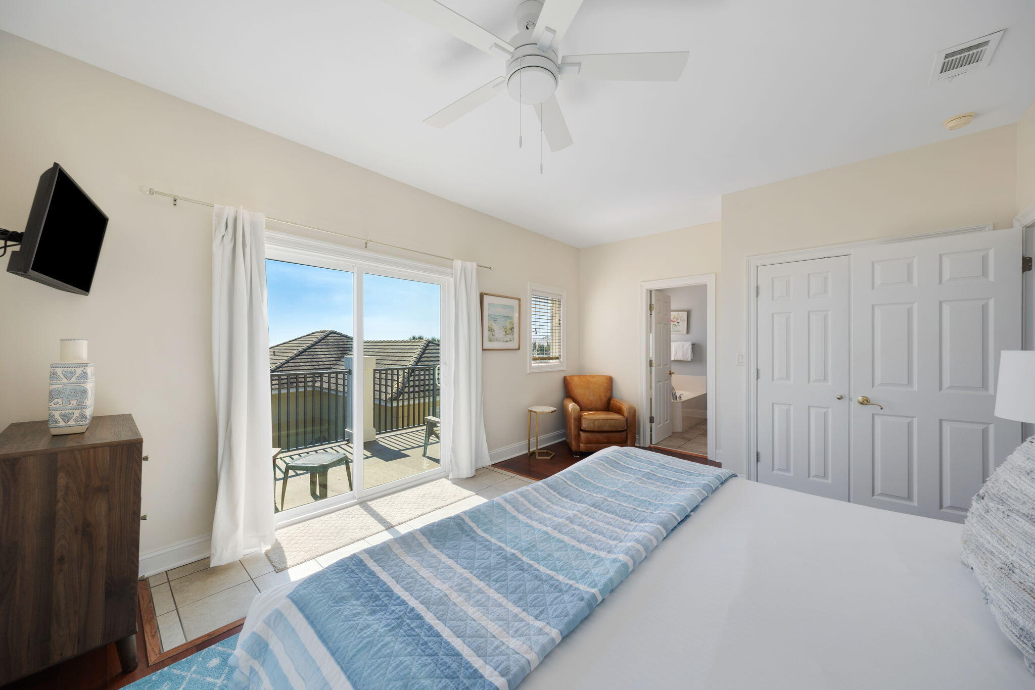 GRANDE BEACH - Residential