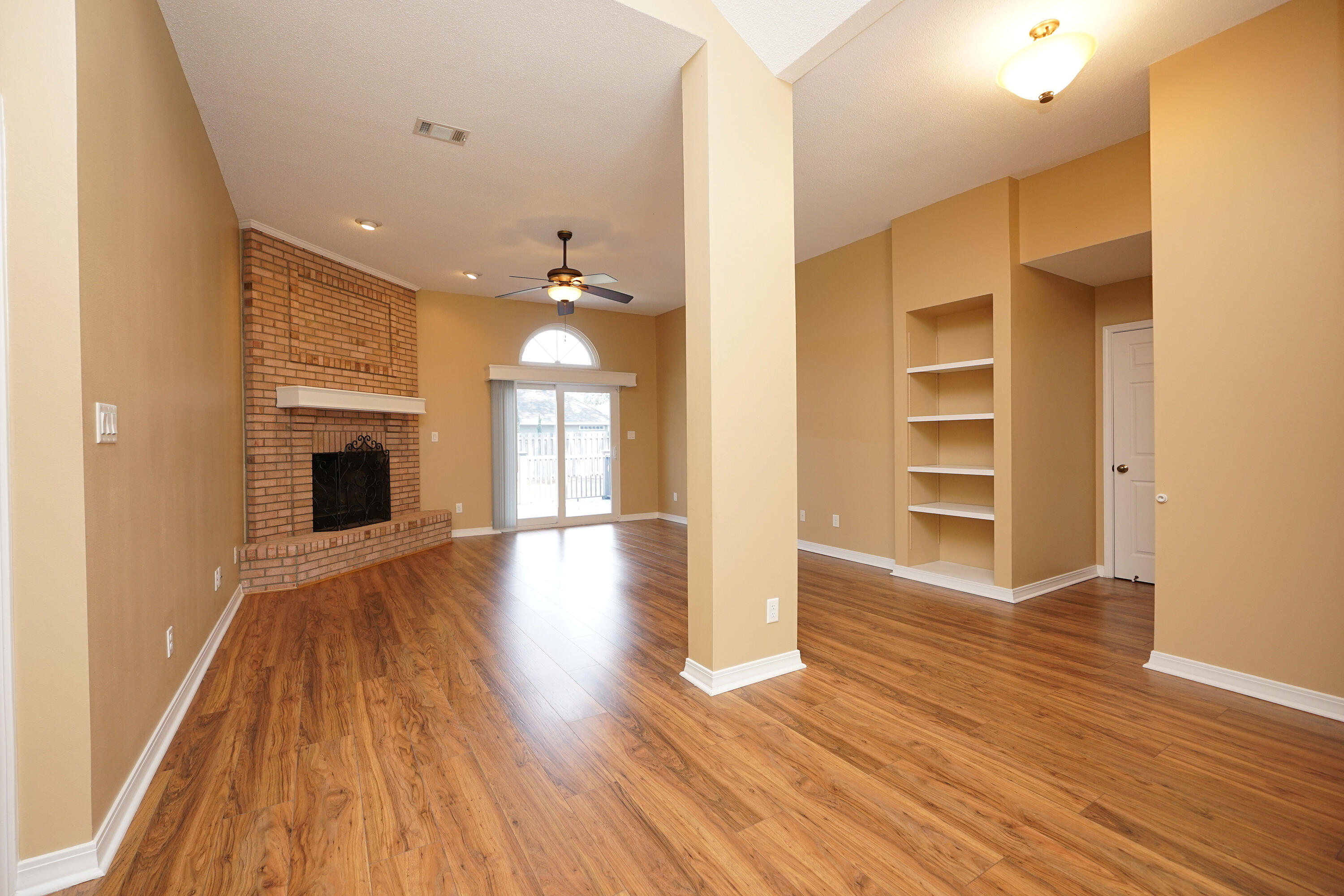 PARKWOOD PLACE AT BLUEWATER BAY - Residential