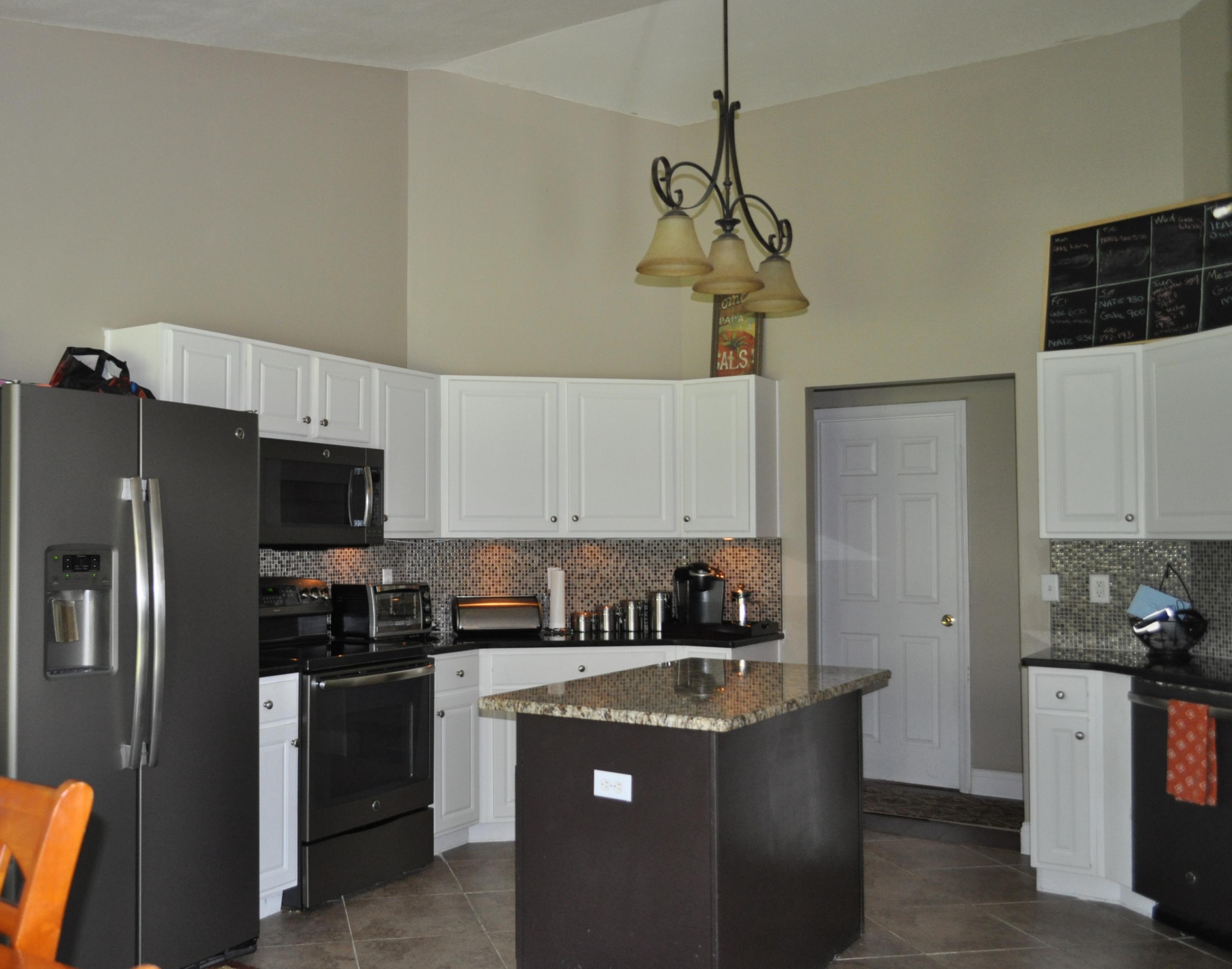 ASHBERRY WOODS - Residential