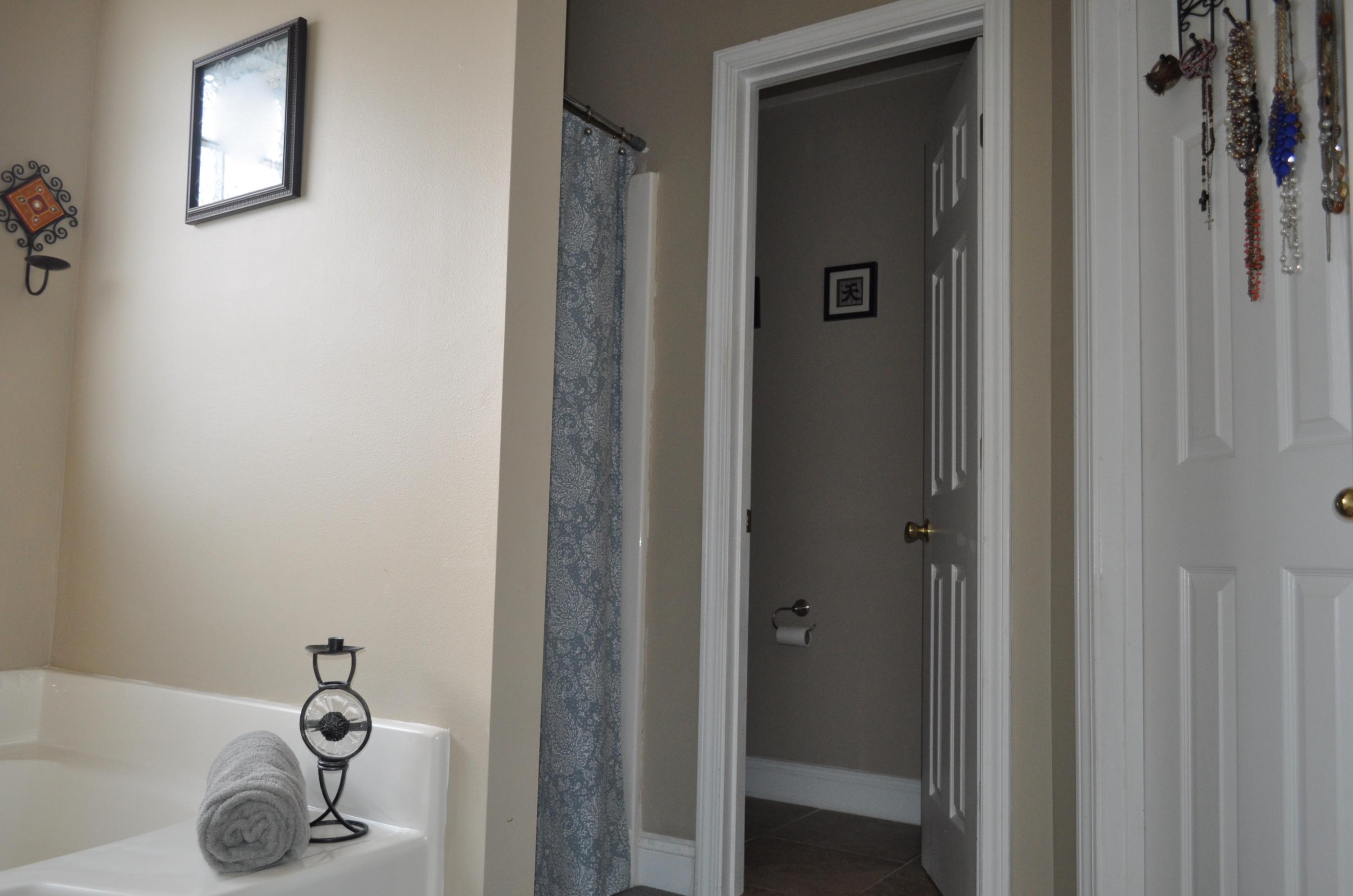 ASHBERRY WOODS - Residential