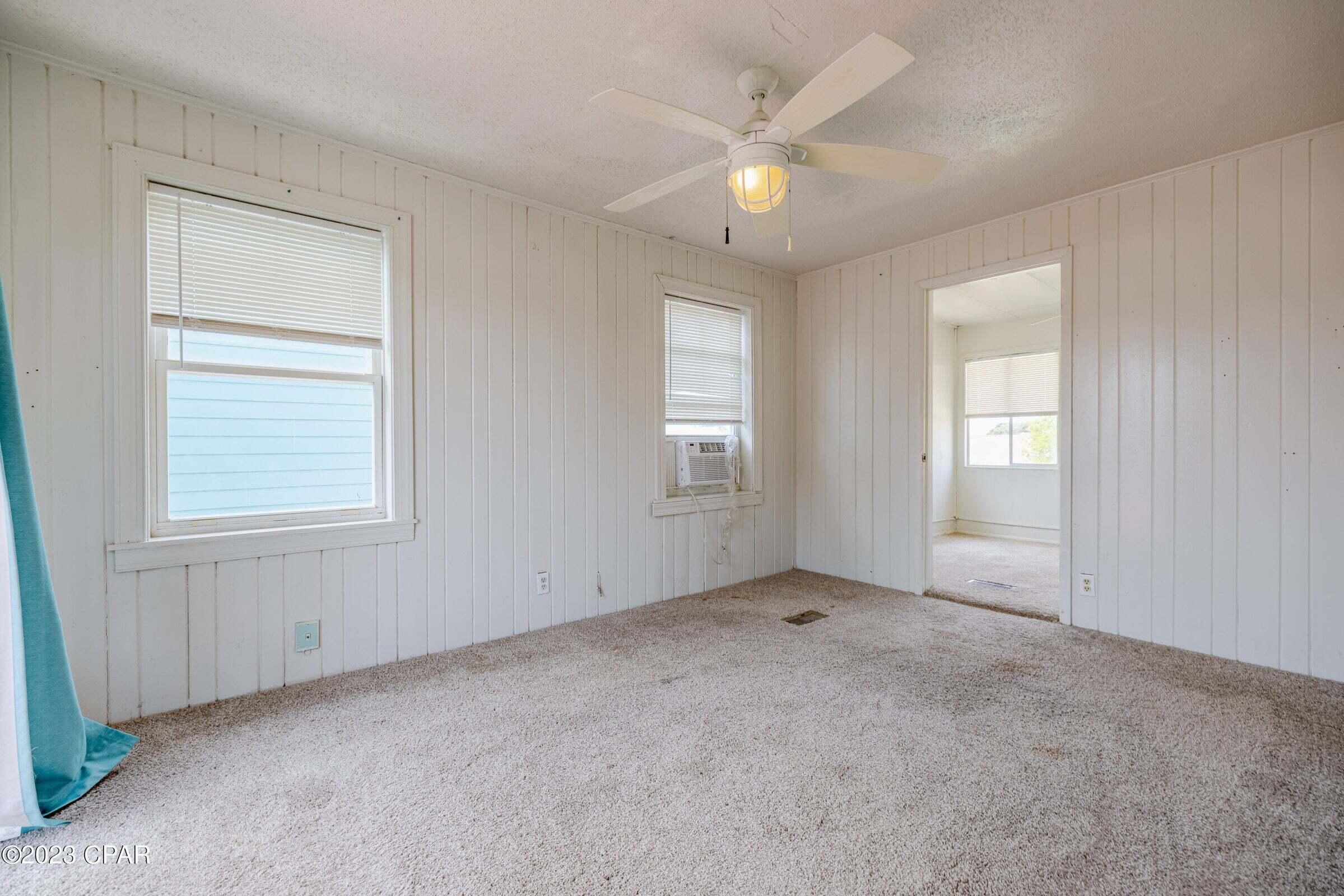 LAGUNA BEACH ESTATES 7TH ADDN - Residential